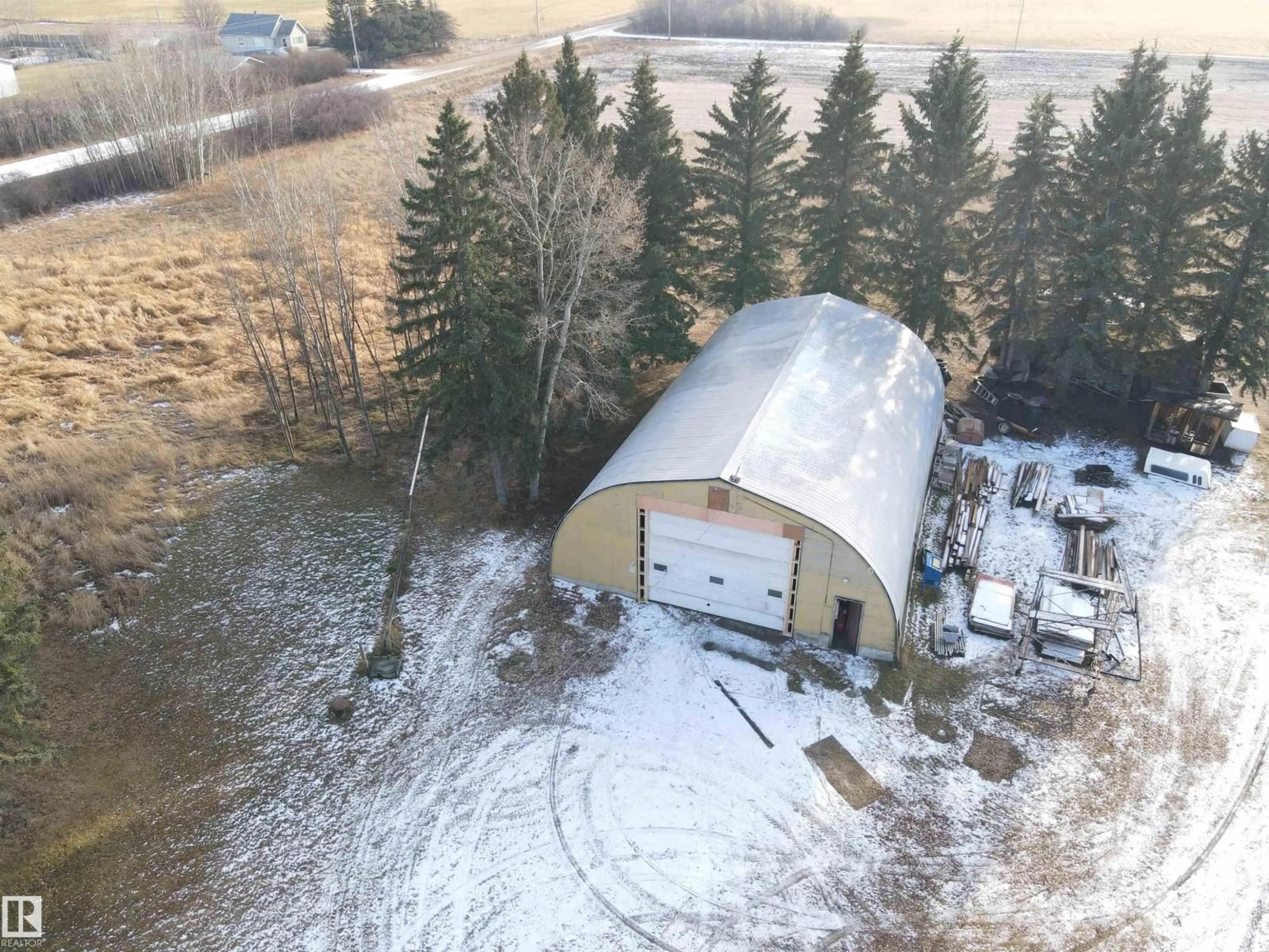 A pic from outside/outdoor area/front of a property/back of a property/a pic from drone, building for 49054 RGE RD 13, Rural Leduc County Alberta T0C2P0