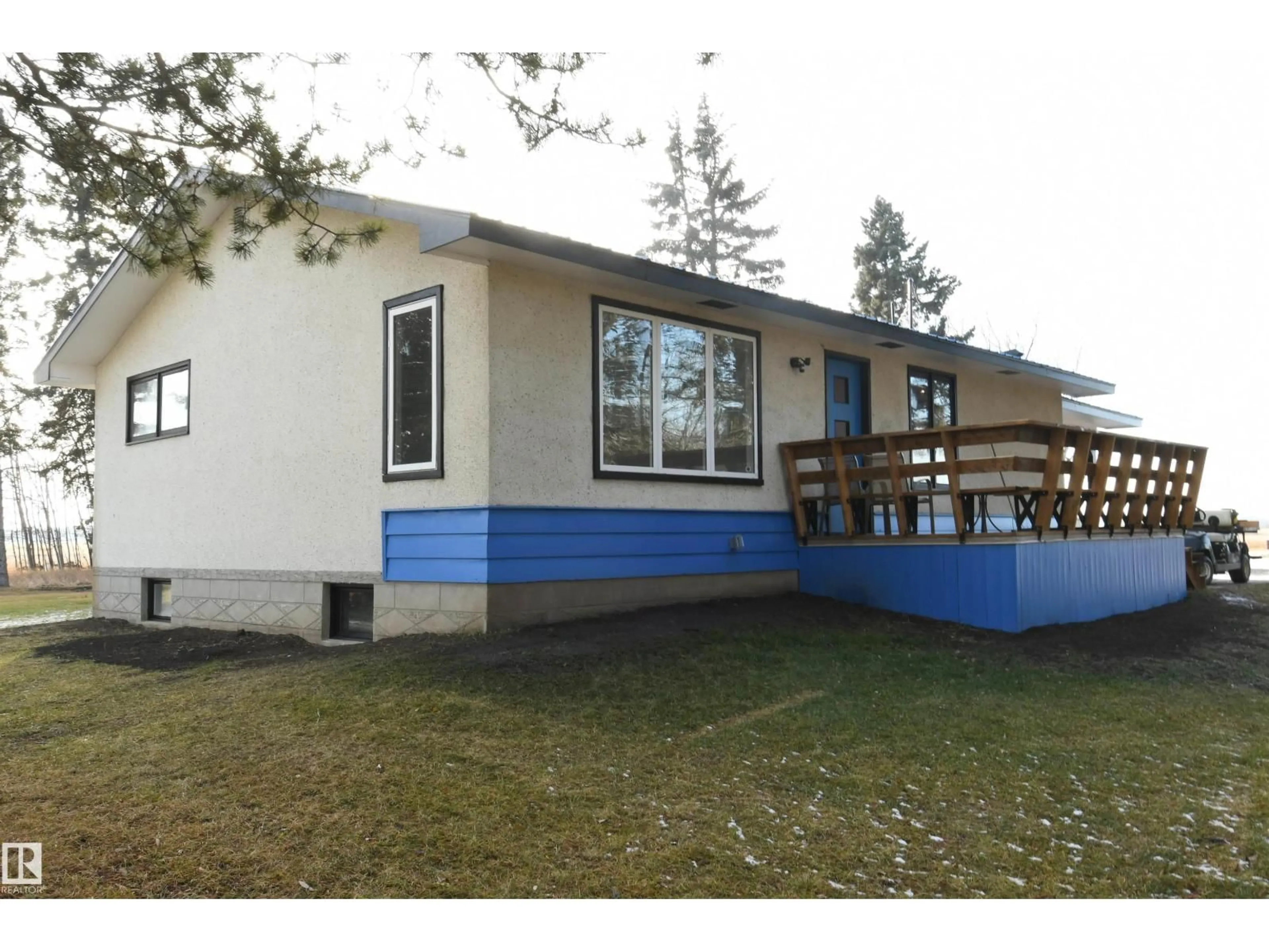 Home with vinyl exterior material, building for 49054 RGE RD 13, Rural Leduc County Alberta T0C2P0