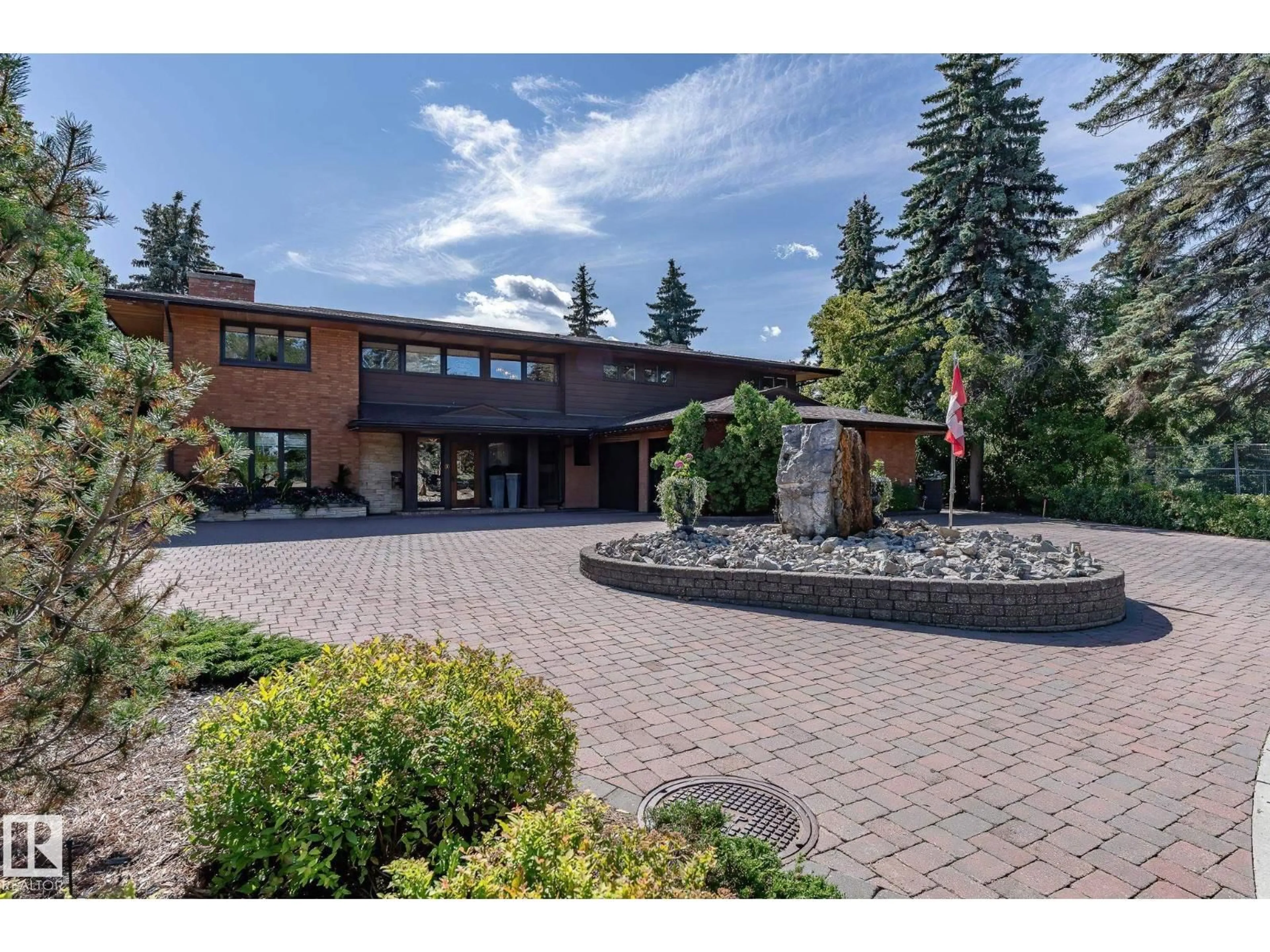 Unknown for 8 VALLEYVIEW PT, Edmonton Alberta T5R5T4