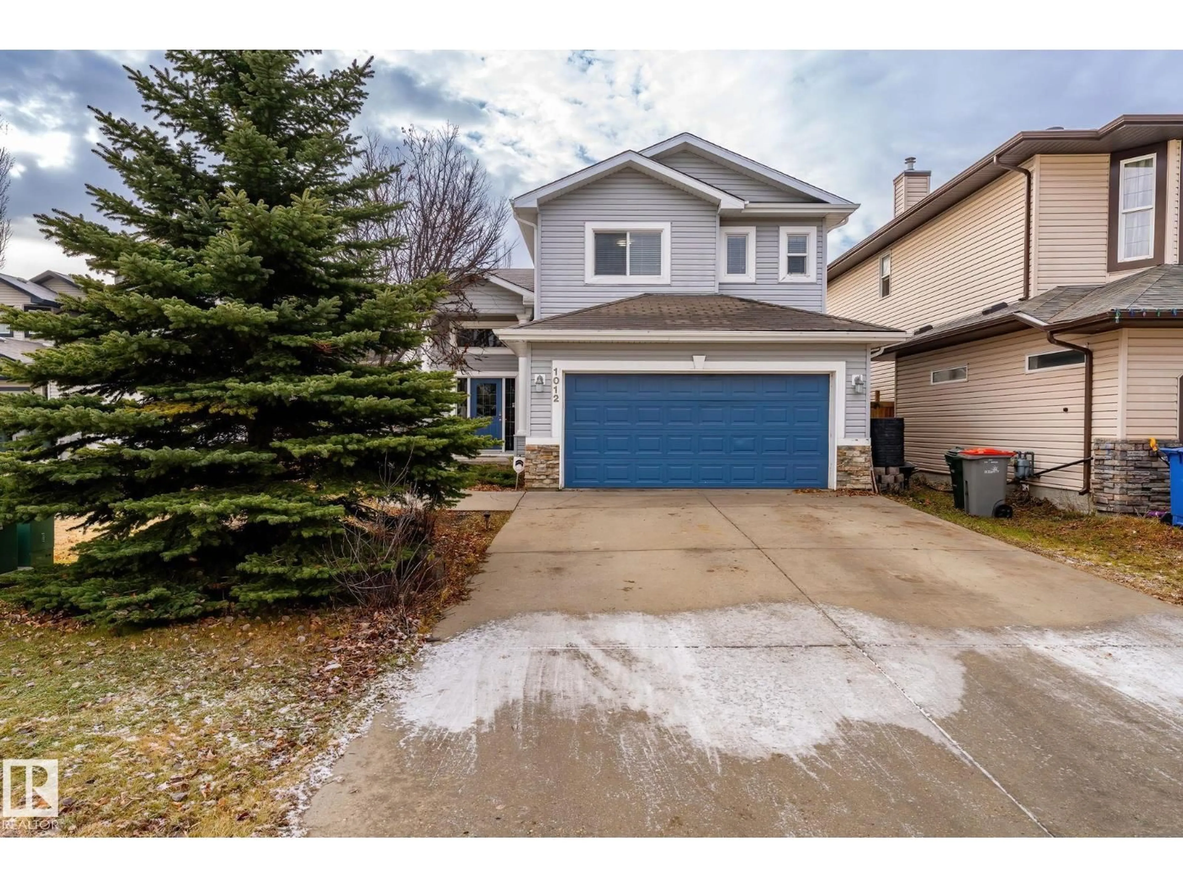 Home with vinyl exterior material, street for 1012 WESTERRA PL, Stony Plain Alberta T7Z2W9