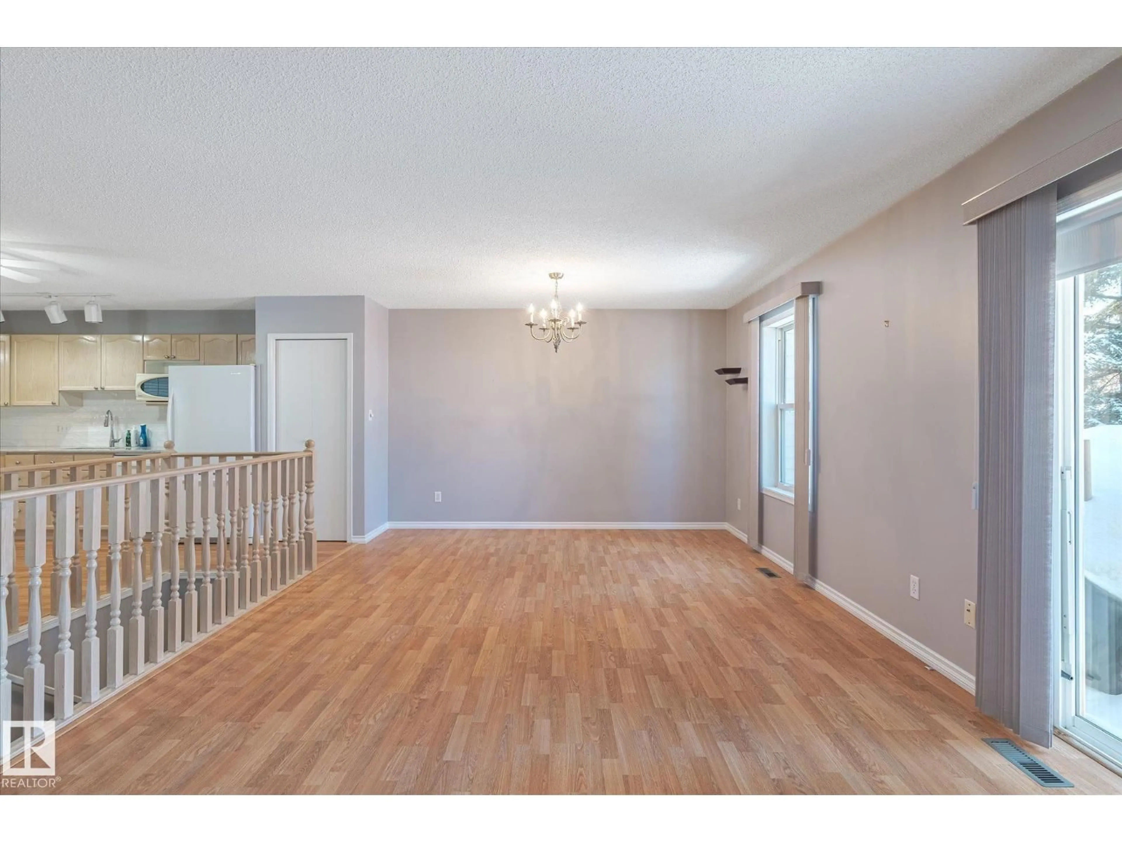 Unknown for 8160 27 AV, Edmonton Alberta T6K4C9