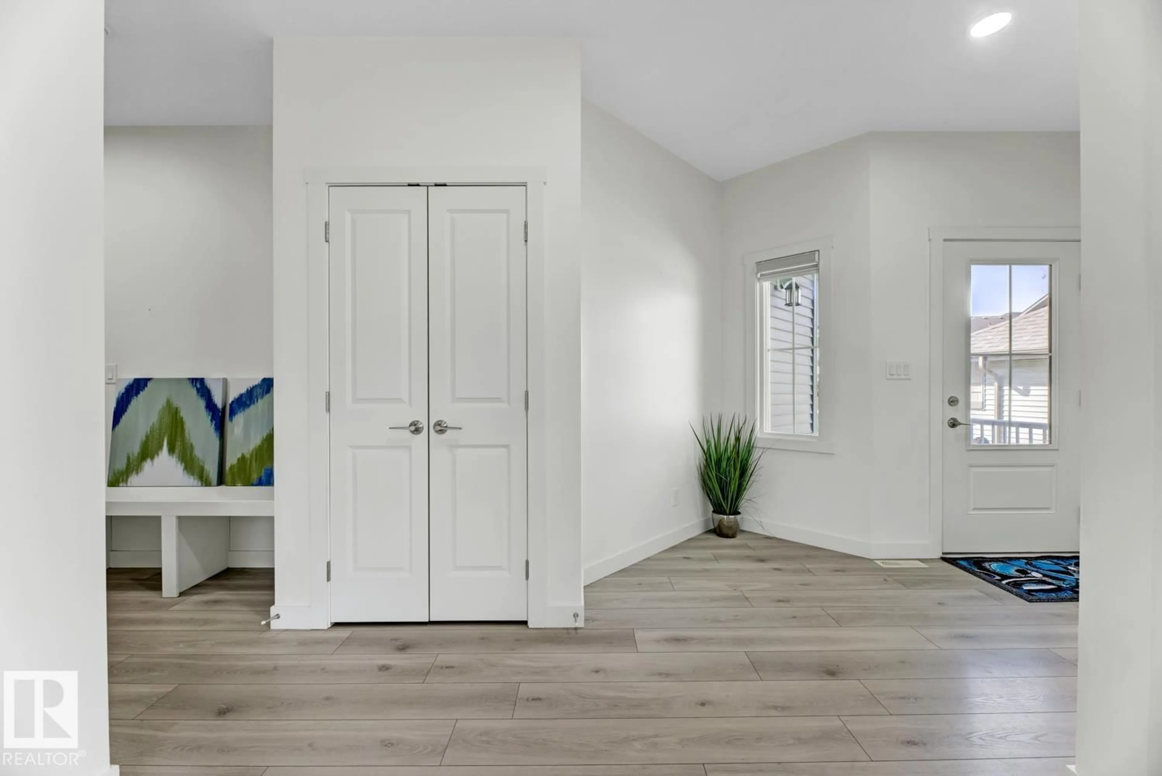 Indoor entryway for NW - 513 EAGLESON WD, Edmonton Alberta T6M0Y6