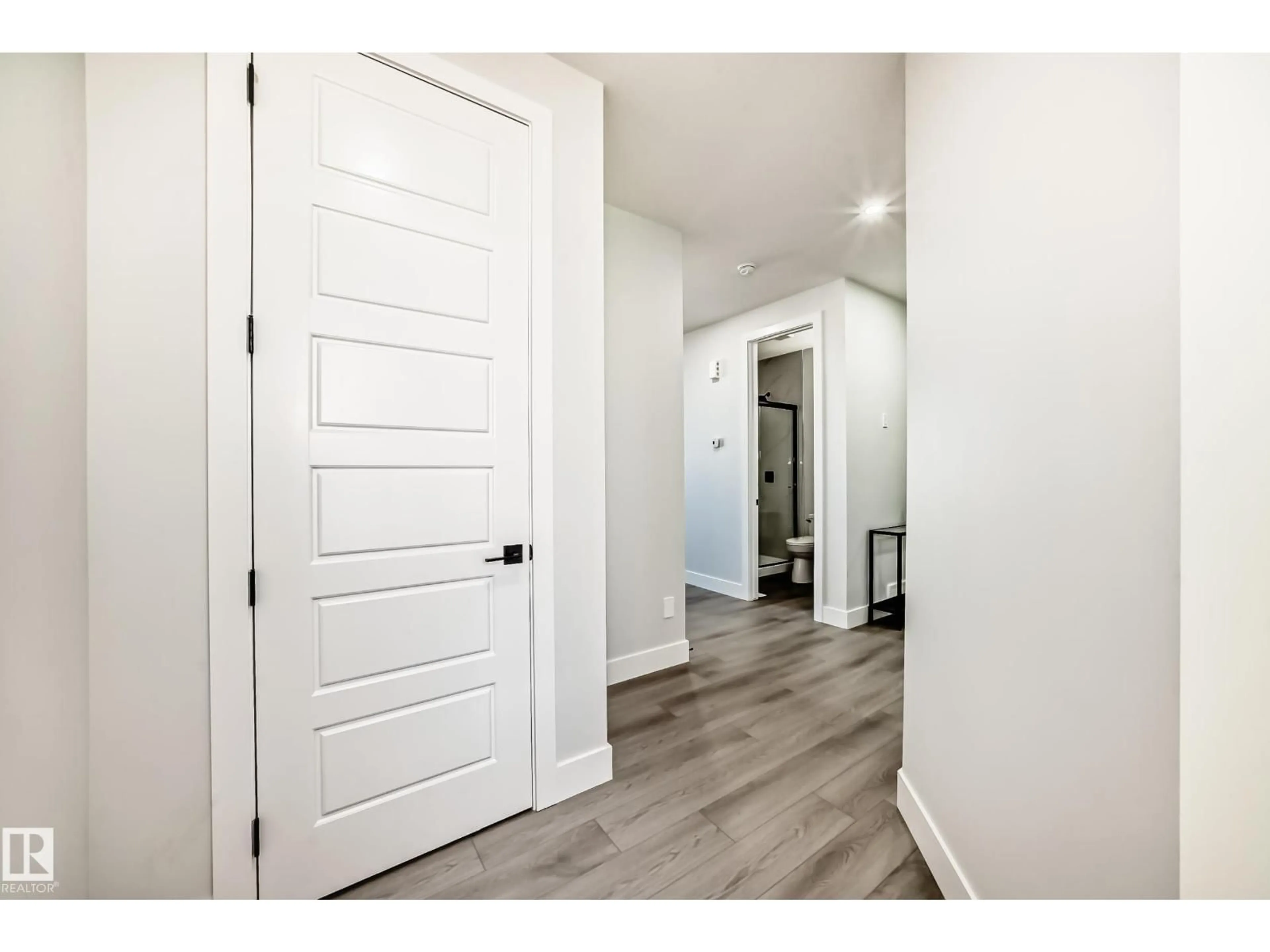 Indoor entryway for 4 EDGEFIELD WY, St. Albert Alberta T8N8A1