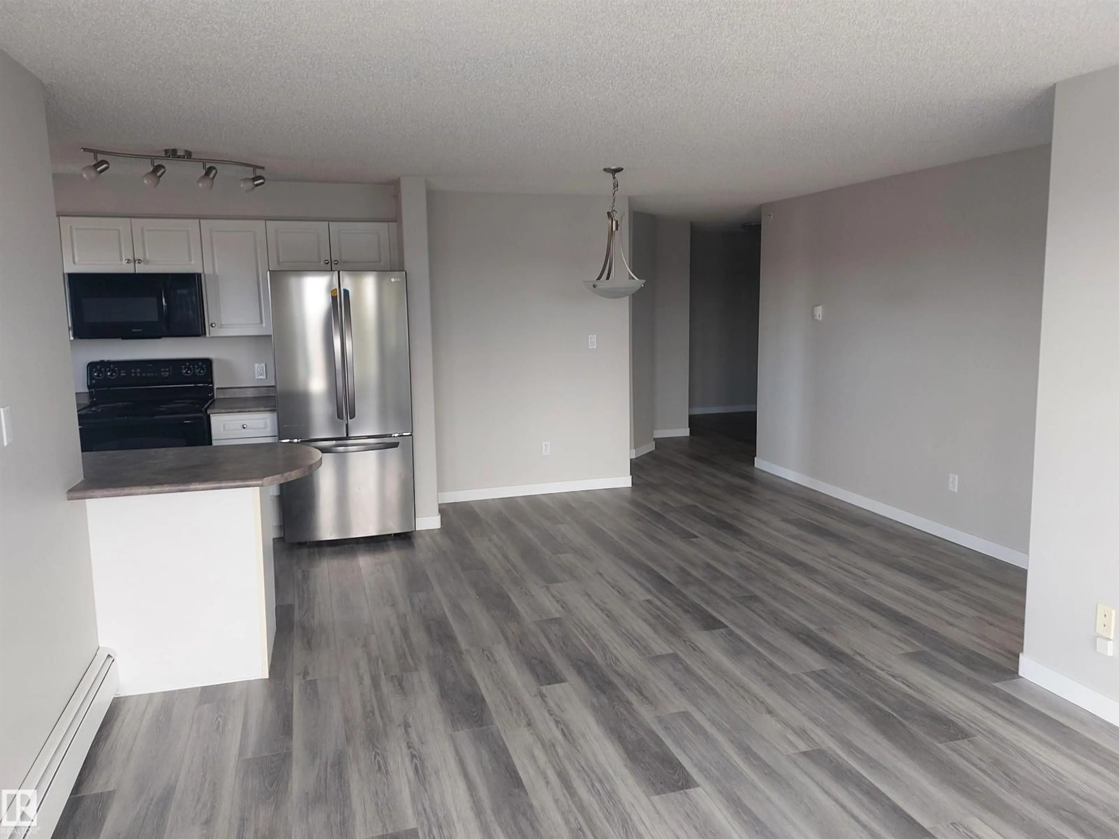 Unknown for #407 - 13635 34 ST, Edmonton Alberta T5A3W2