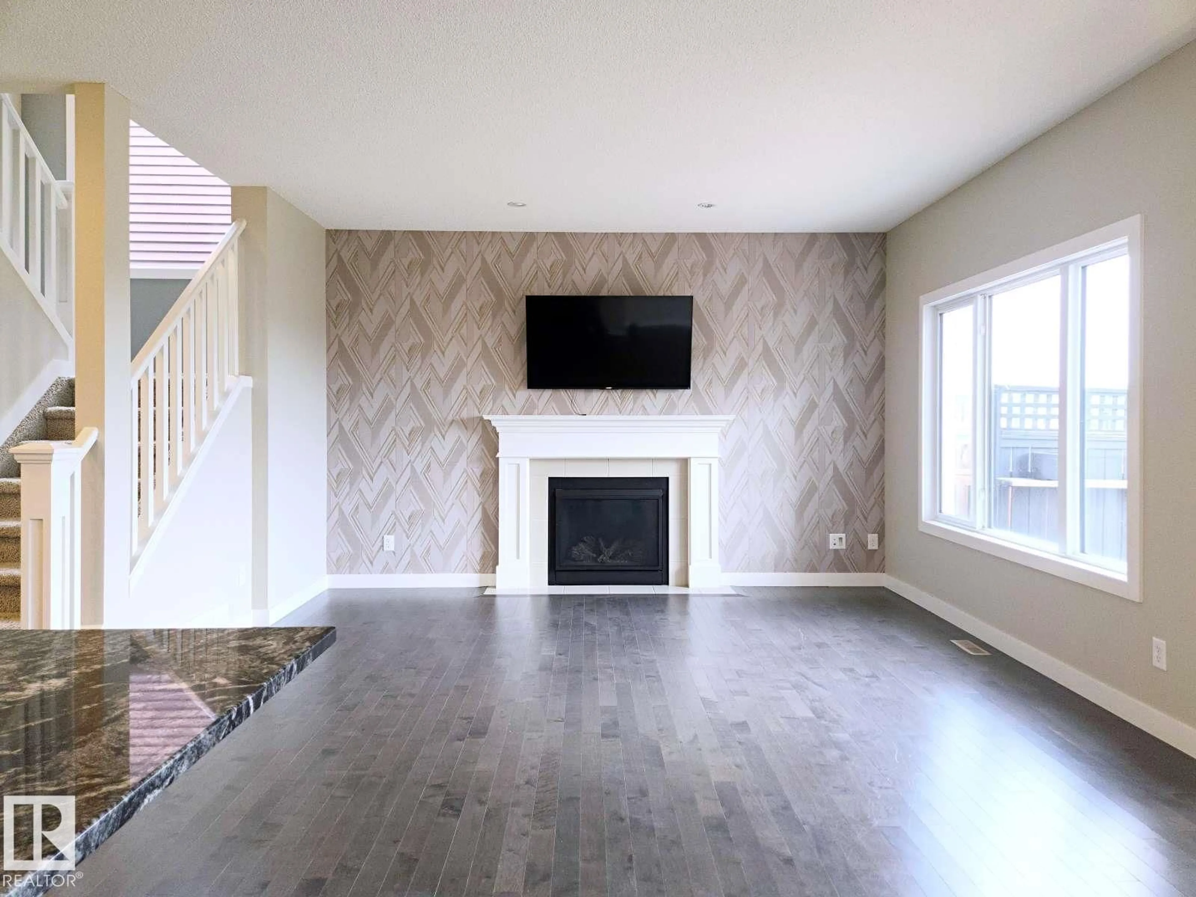 A pic of a room for SW - 16707 18 AV, Edmonton Alberta T6W3C5