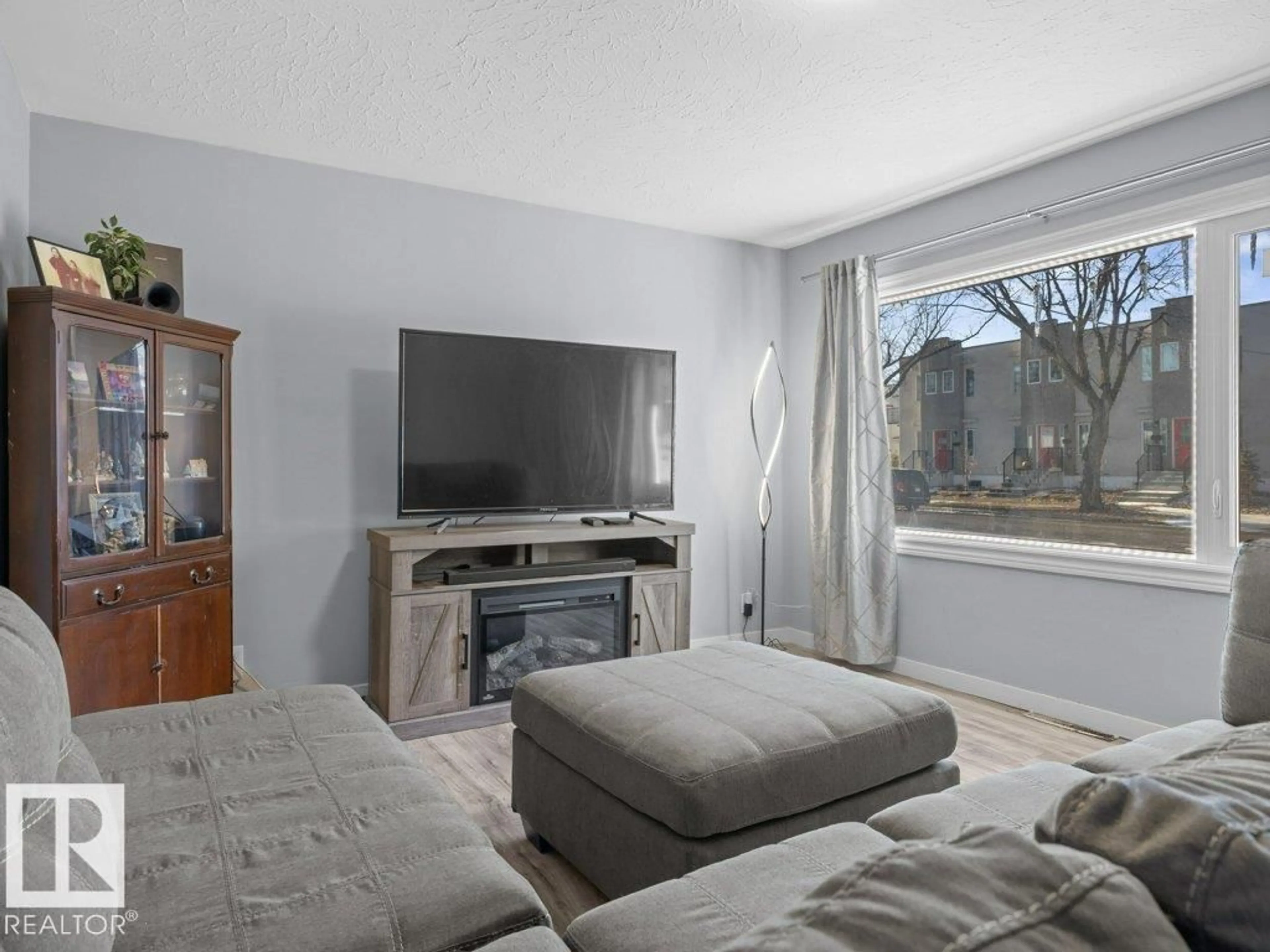 Living room with furniture, unknown for 12915 116 ST, Edmonton Alberta T5E5H3