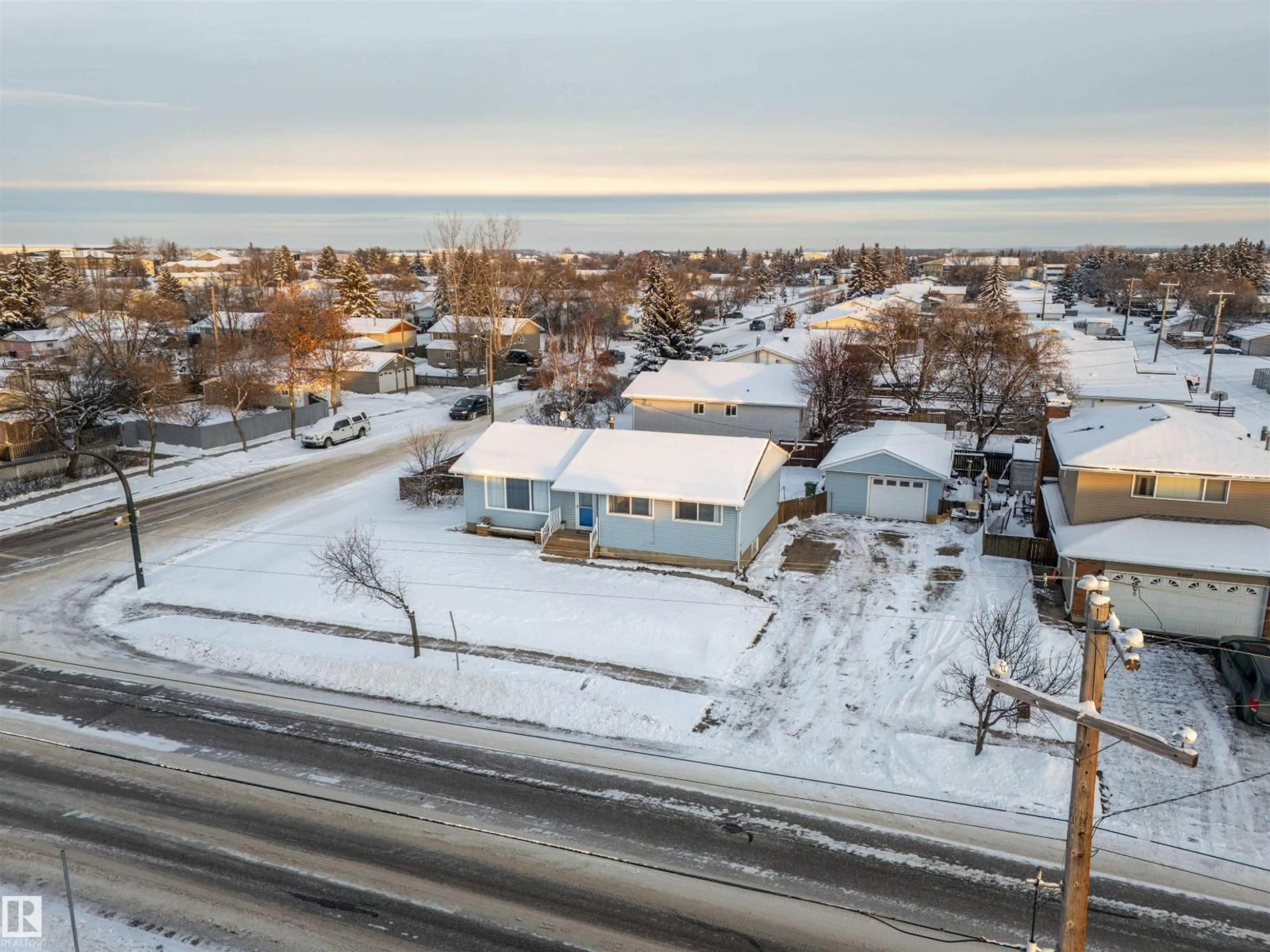 A pic from outside/outdoor area/front of a property/back of a property/a pic from drone, street for 4611 46 ST, Bonnyville Town Alberta T9N1M1