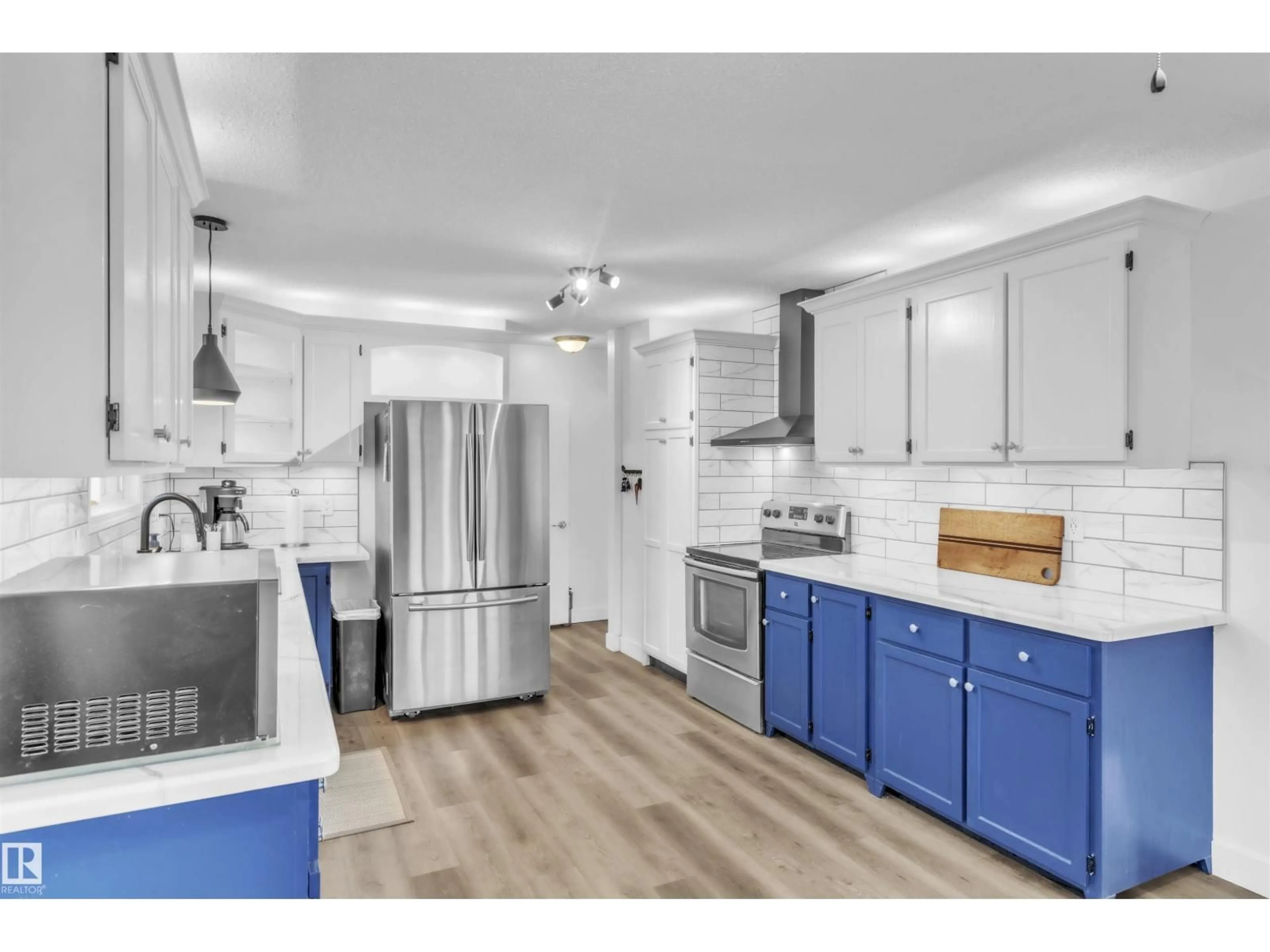 Open concept kitchen, unknown for 4611 46 ST, Bonnyville Town Alberta T9N1M1