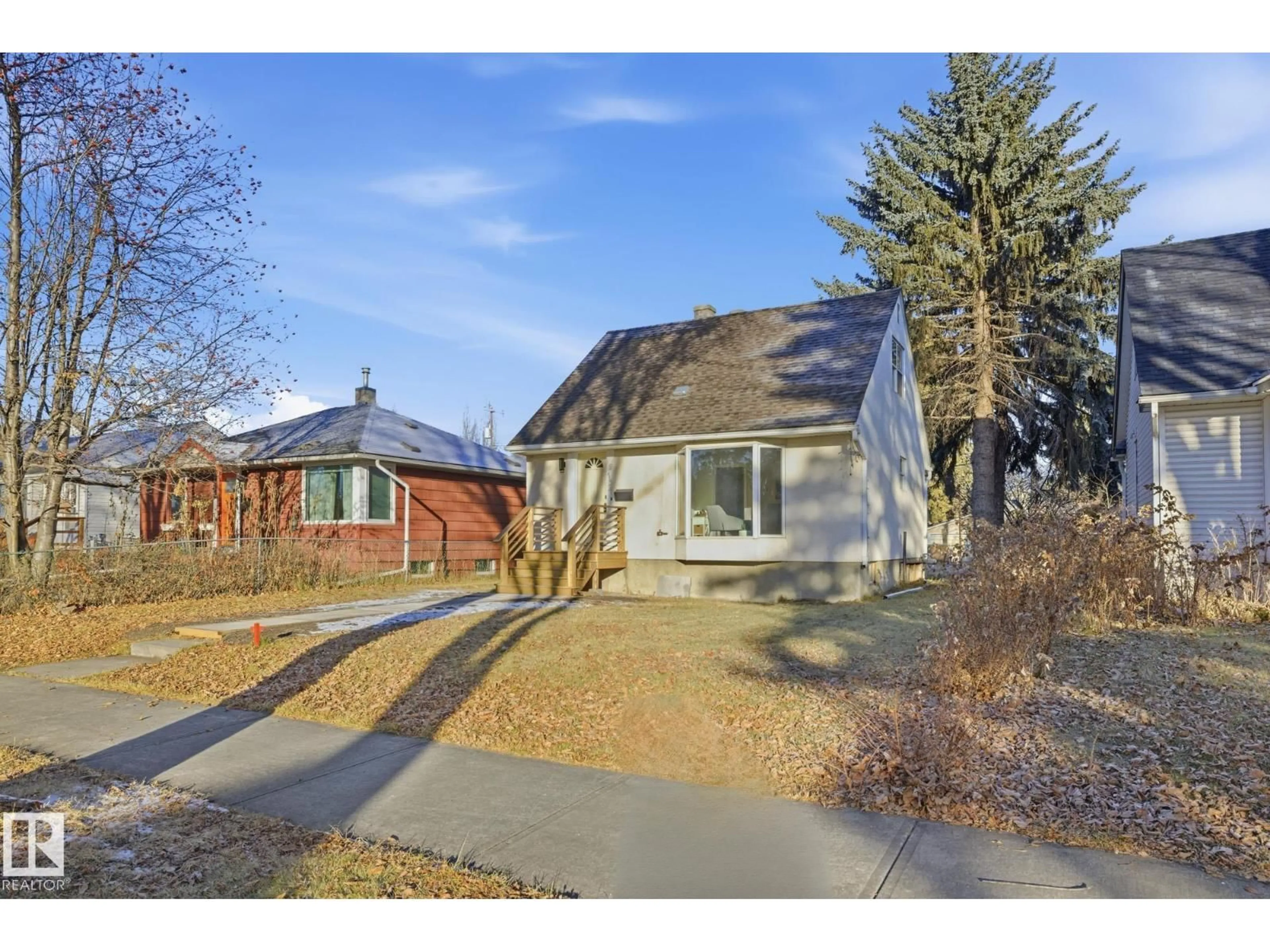 Unknown for NW - 9734 71 AV, Edmonton Alberta T6E0W6