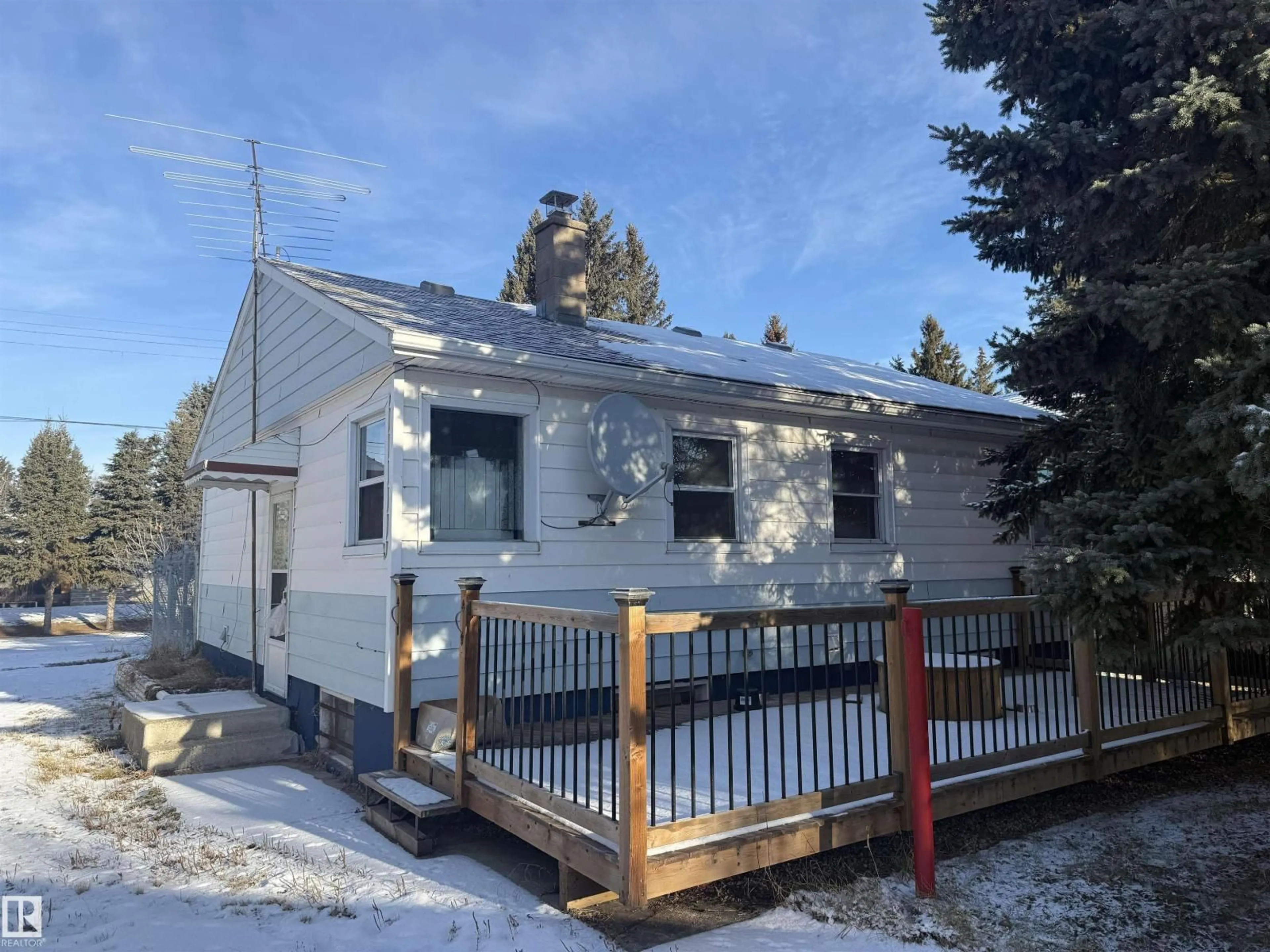 Home with vinyl exterior material, street for 5107 49 AV, Andrew Alberta T0B0C0