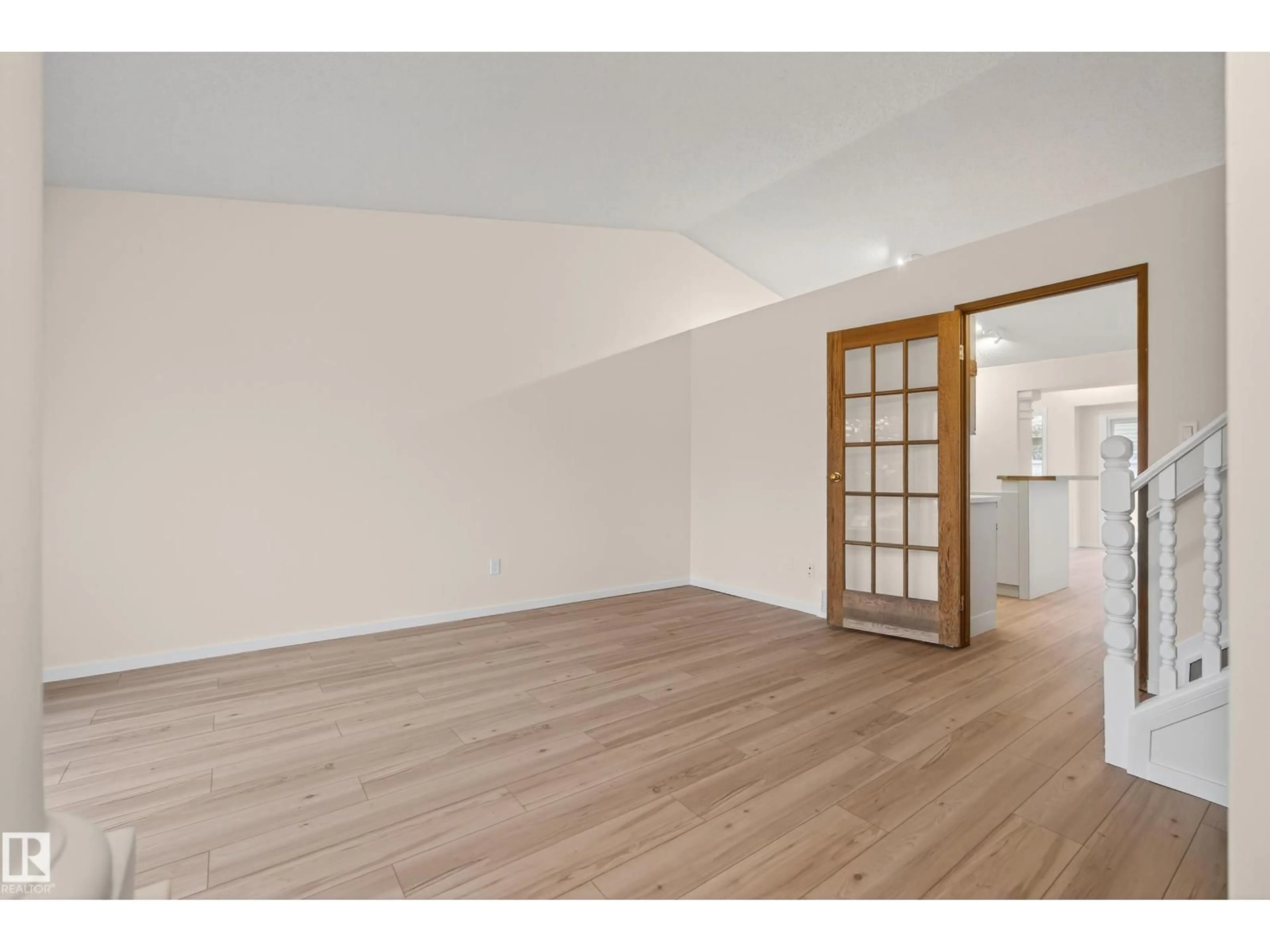 A pic of a room for 11151 26 AV, Edmonton Alberta T6J5M7