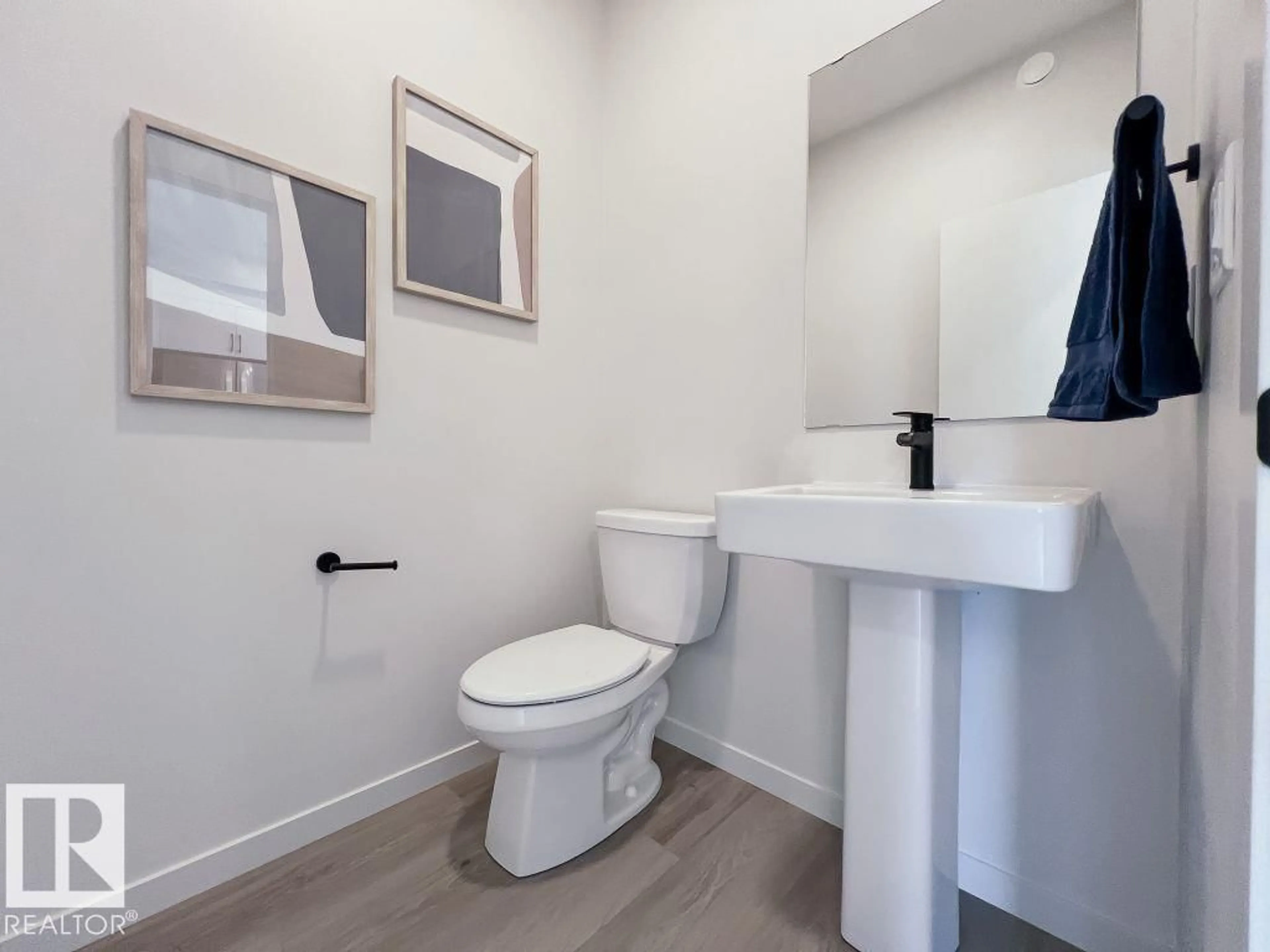 Standard bathroom, unknown for 8116 228 ST NW, Edmonton Alberta T5T4N5