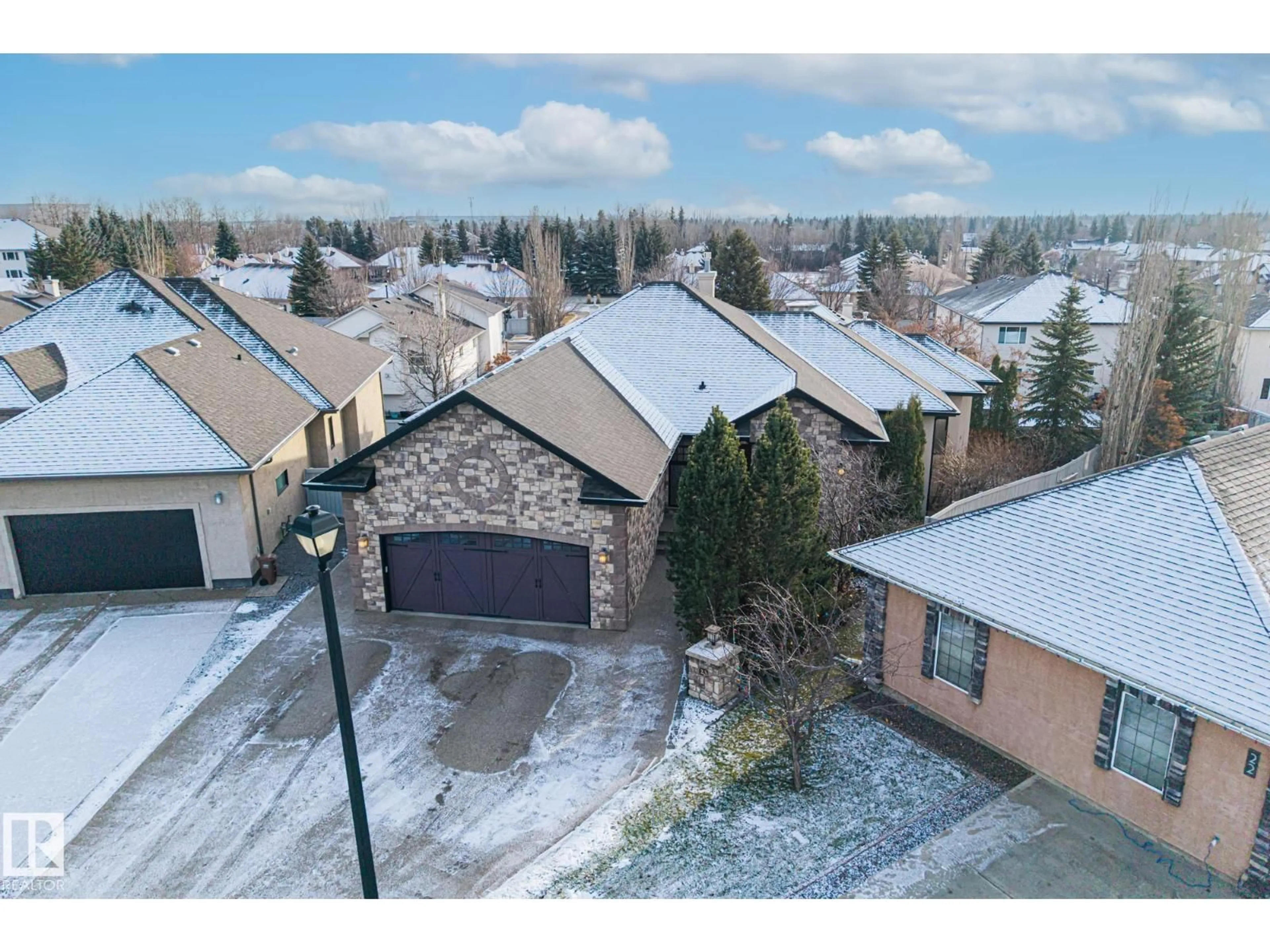 A pic from outside/outdoor area/front of a property/back of a property/a pic from drone, street for 23 KINGSMOOR CL, St. Albert Alberta T8N0X2