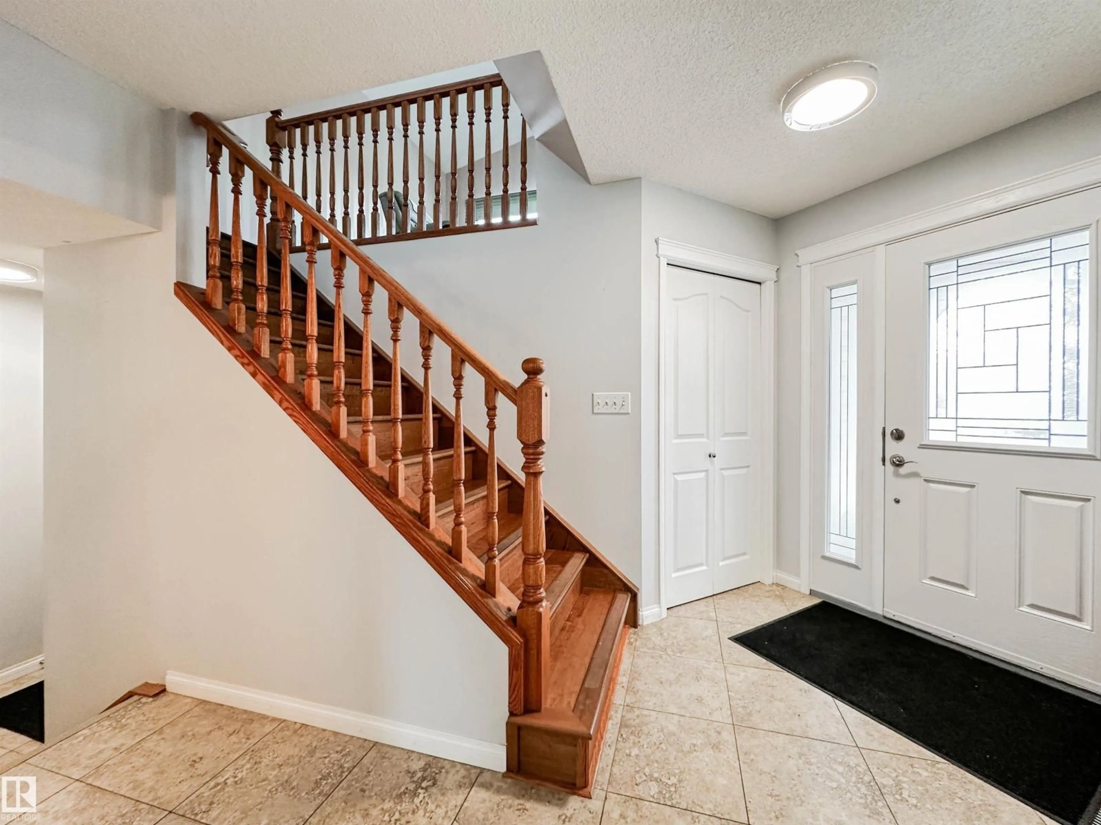 Indoor entryway for 85 DUROCHER ST, St. Albert Alberta T8N6G8