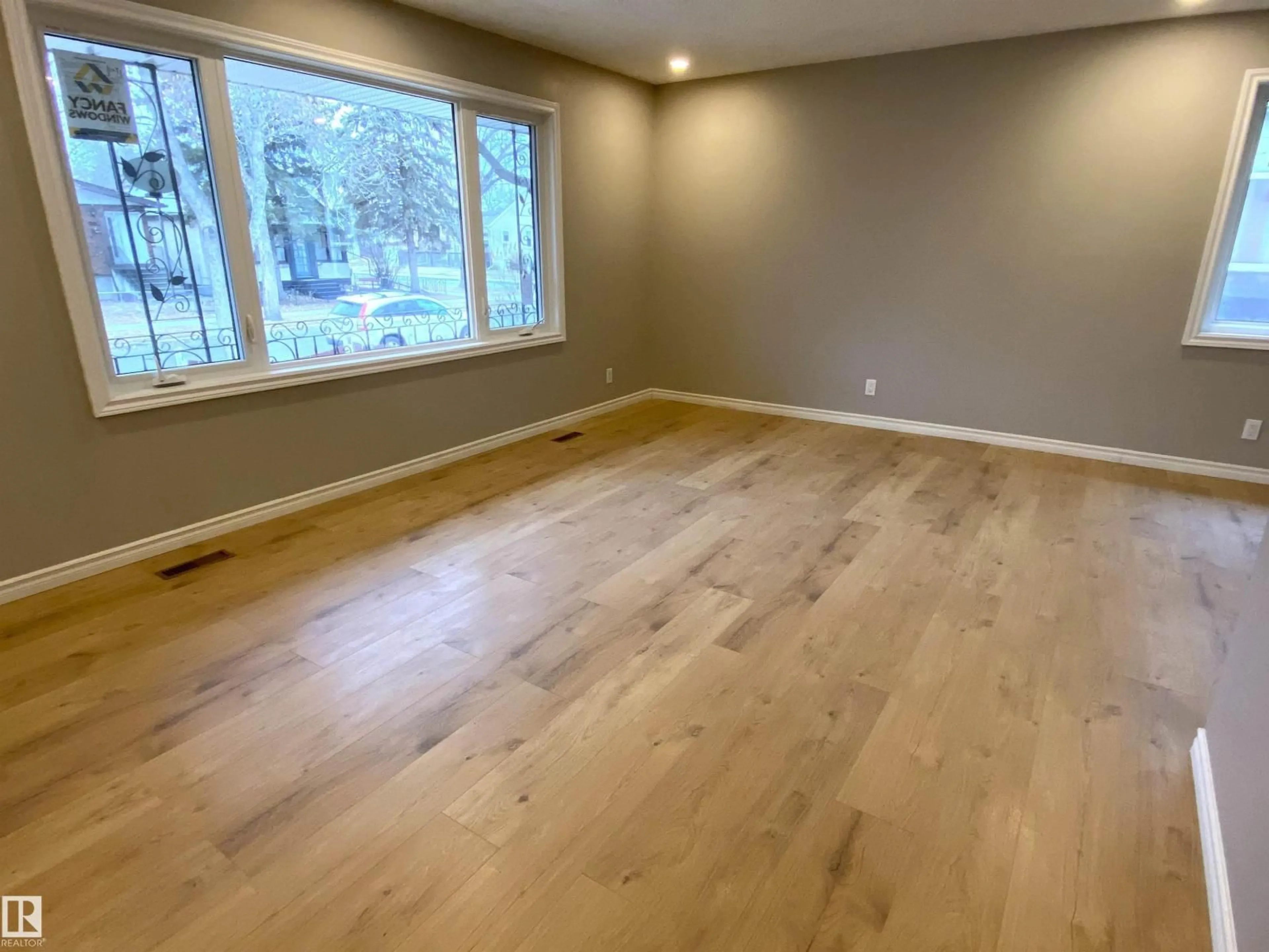 A pic of a room for 11541 93 ST, Edmonton Alberta T5G1C6