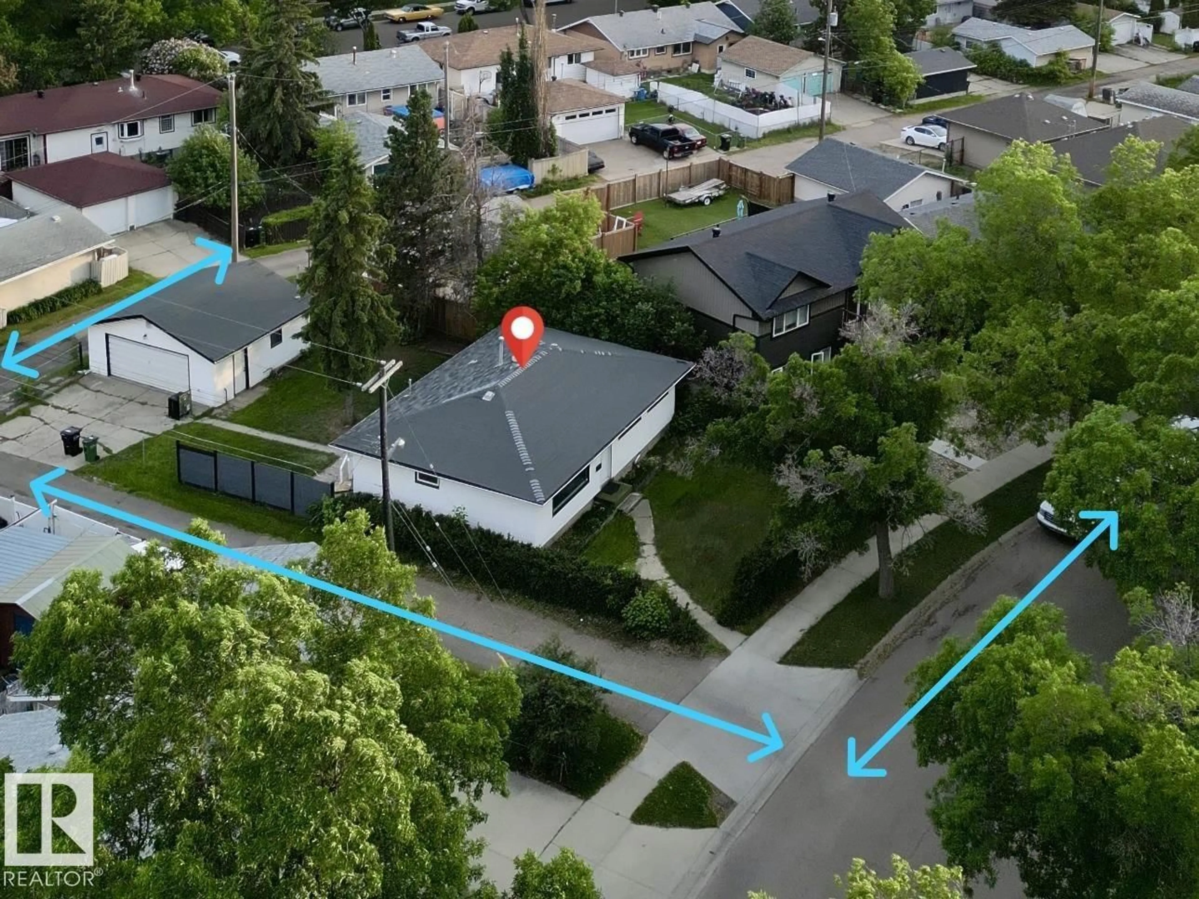 A pic from outside/outdoor area/front of a property/back of a property/a pic from drone, street for NW - 16415 106 AV, Edmonton Alberta T5P0X1