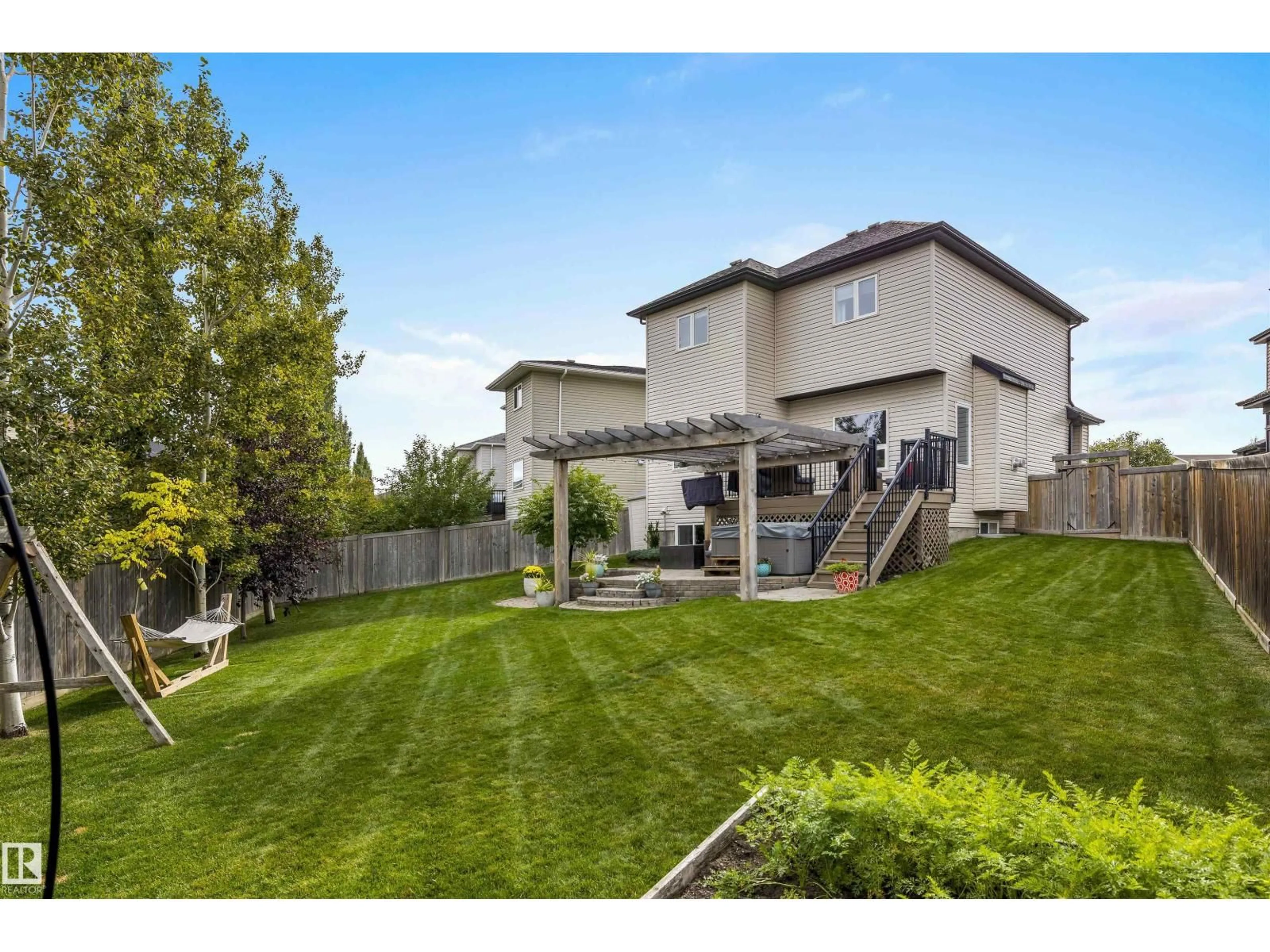 Unknown for 9543 221 ST, Edmonton Alberta T5T4A8