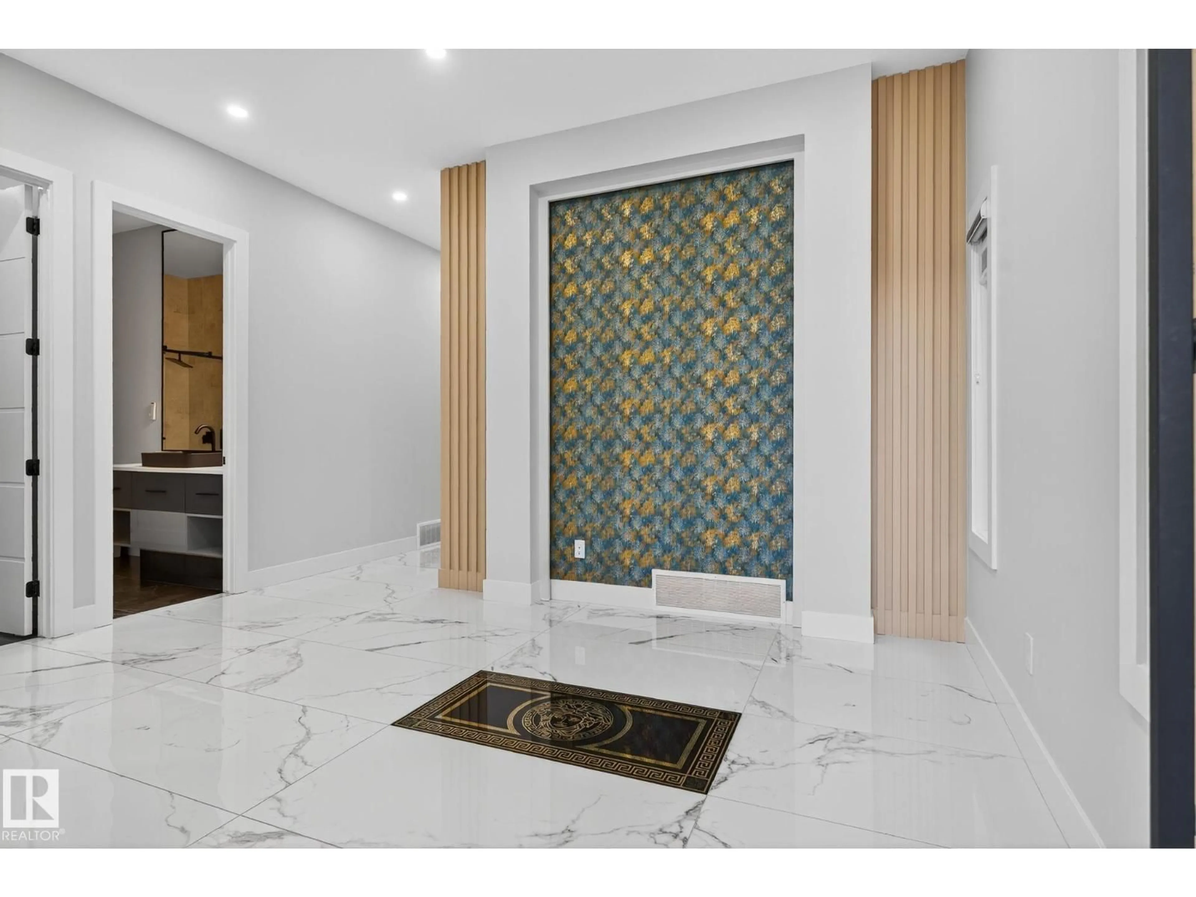 Unknown for 1736 18 ST, Edmonton Alberta T6T2N2