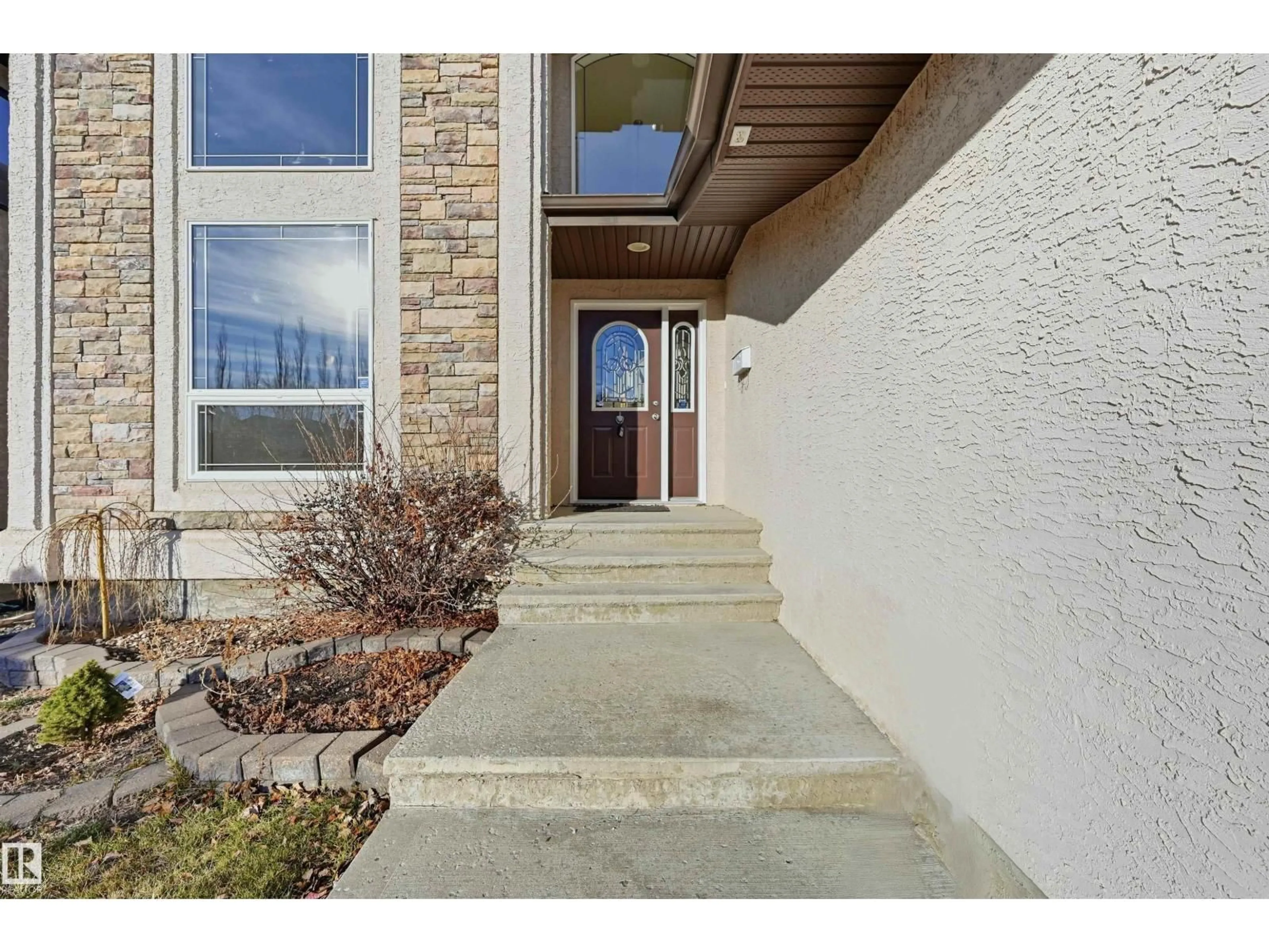 Indoor entryway for 1610 HASWELL CT, Edmonton Alberta T6R3C2