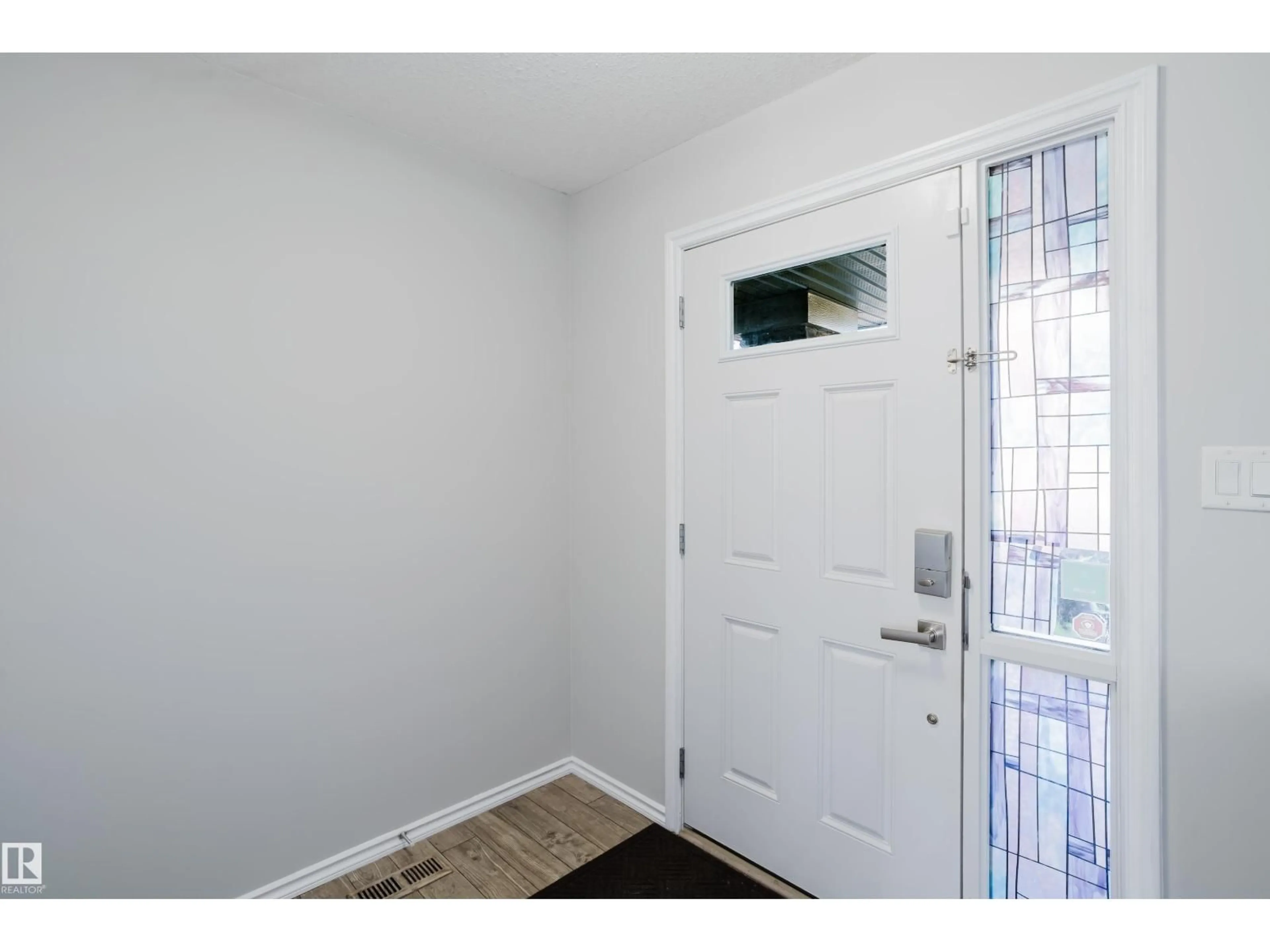 Indoor entryway for NW - 9019 219 ST, Edmonton Alberta T5T6Z9