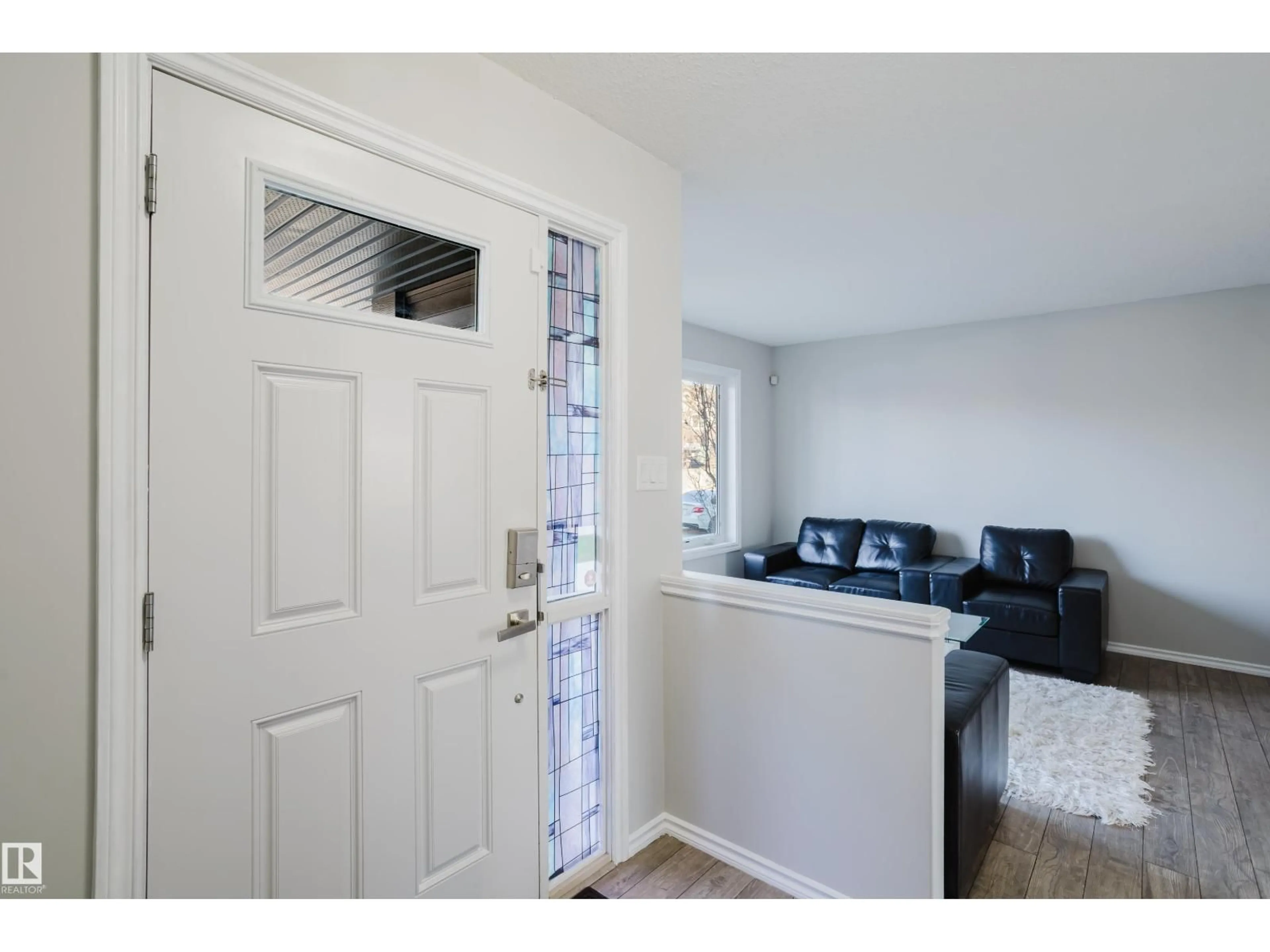 Indoor entryway for NW - 9019 219 ST, Edmonton Alberta T5T6Z9