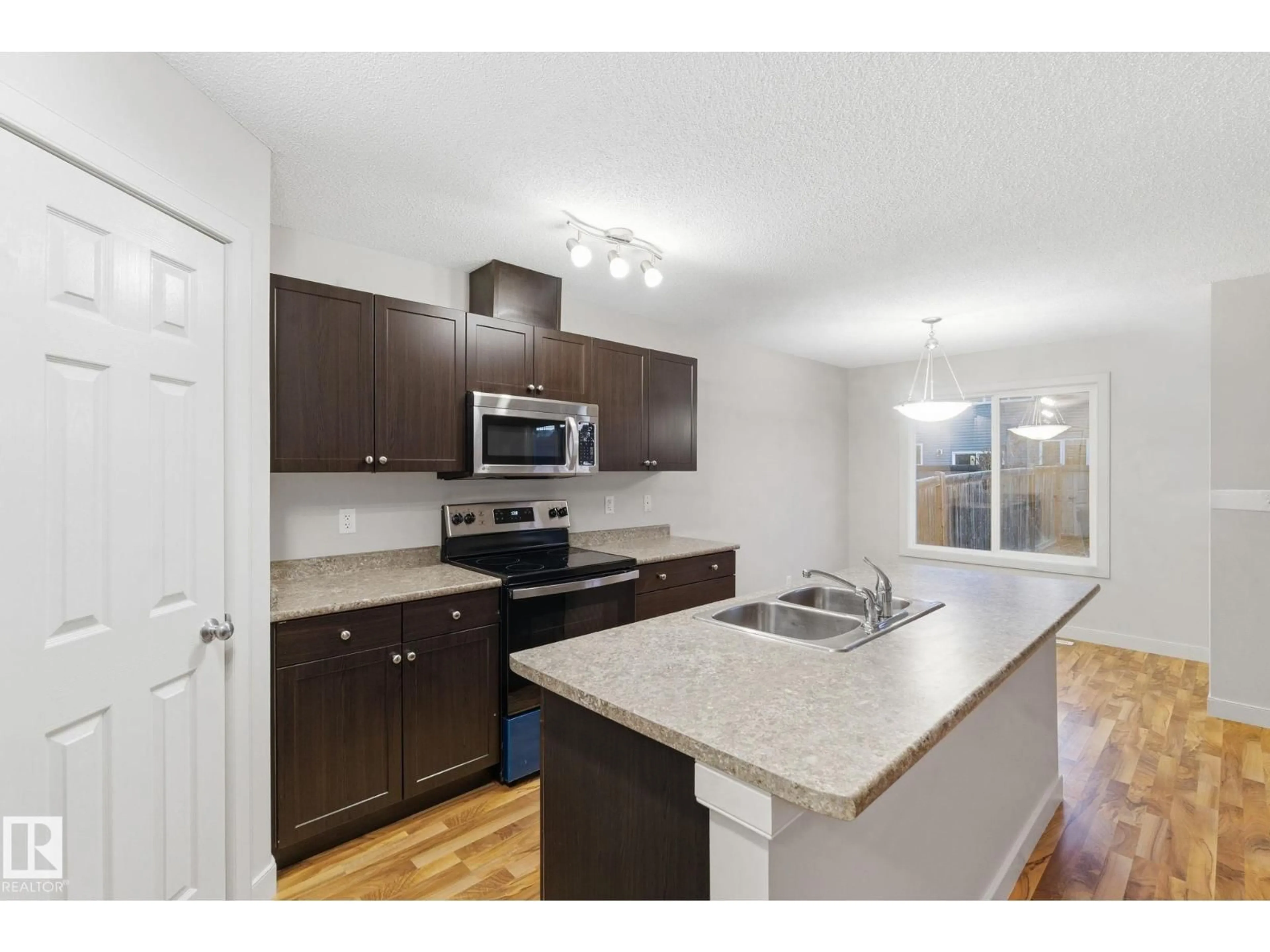 Standard kitchen, unknown for SW - 17365 8A AV, Edmonton Alberta T6W0M8