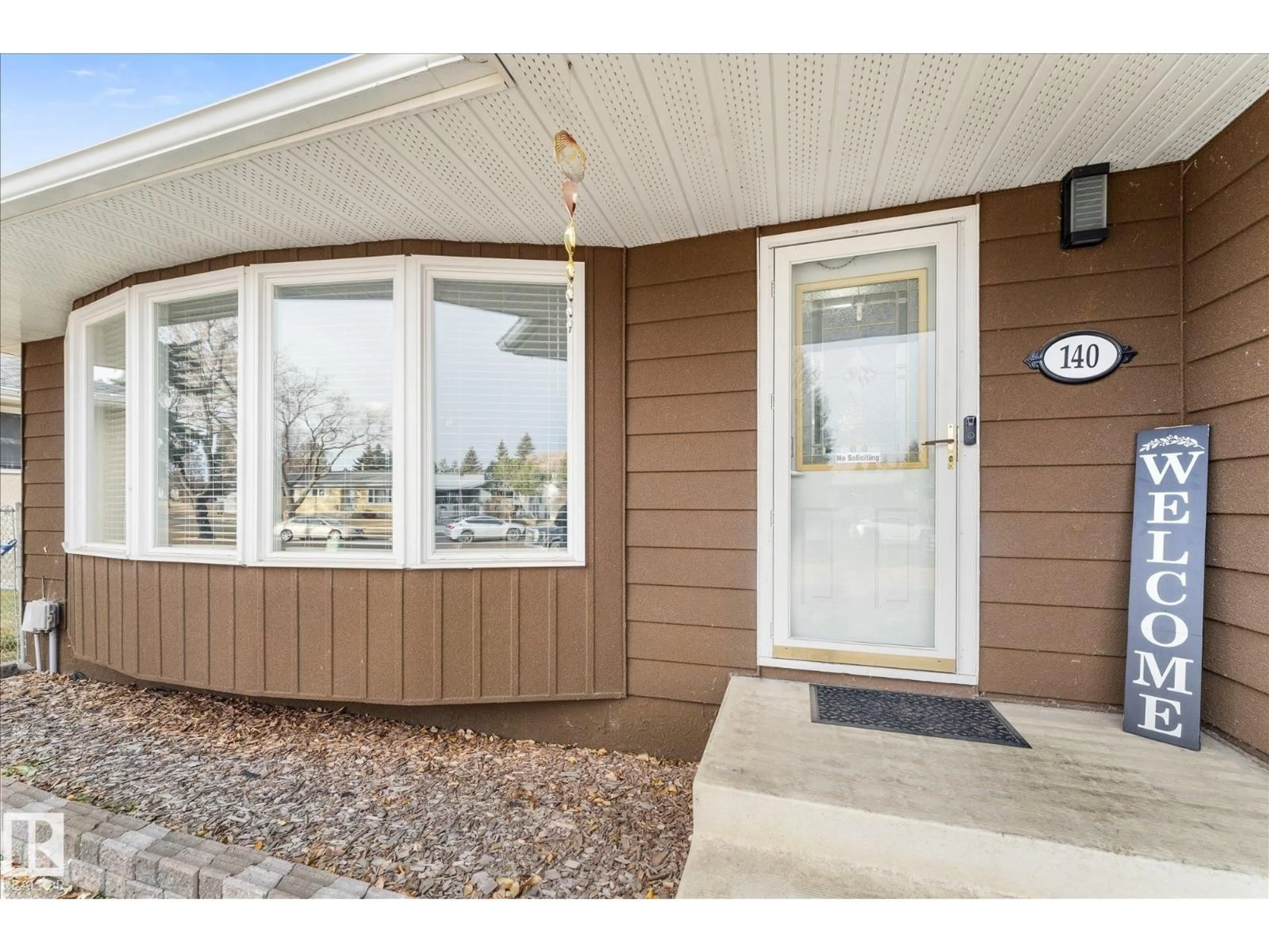 Indoor entryway for 140 BROOKWOOD DRIVE, Spruce Grove Alberta T7X1G6