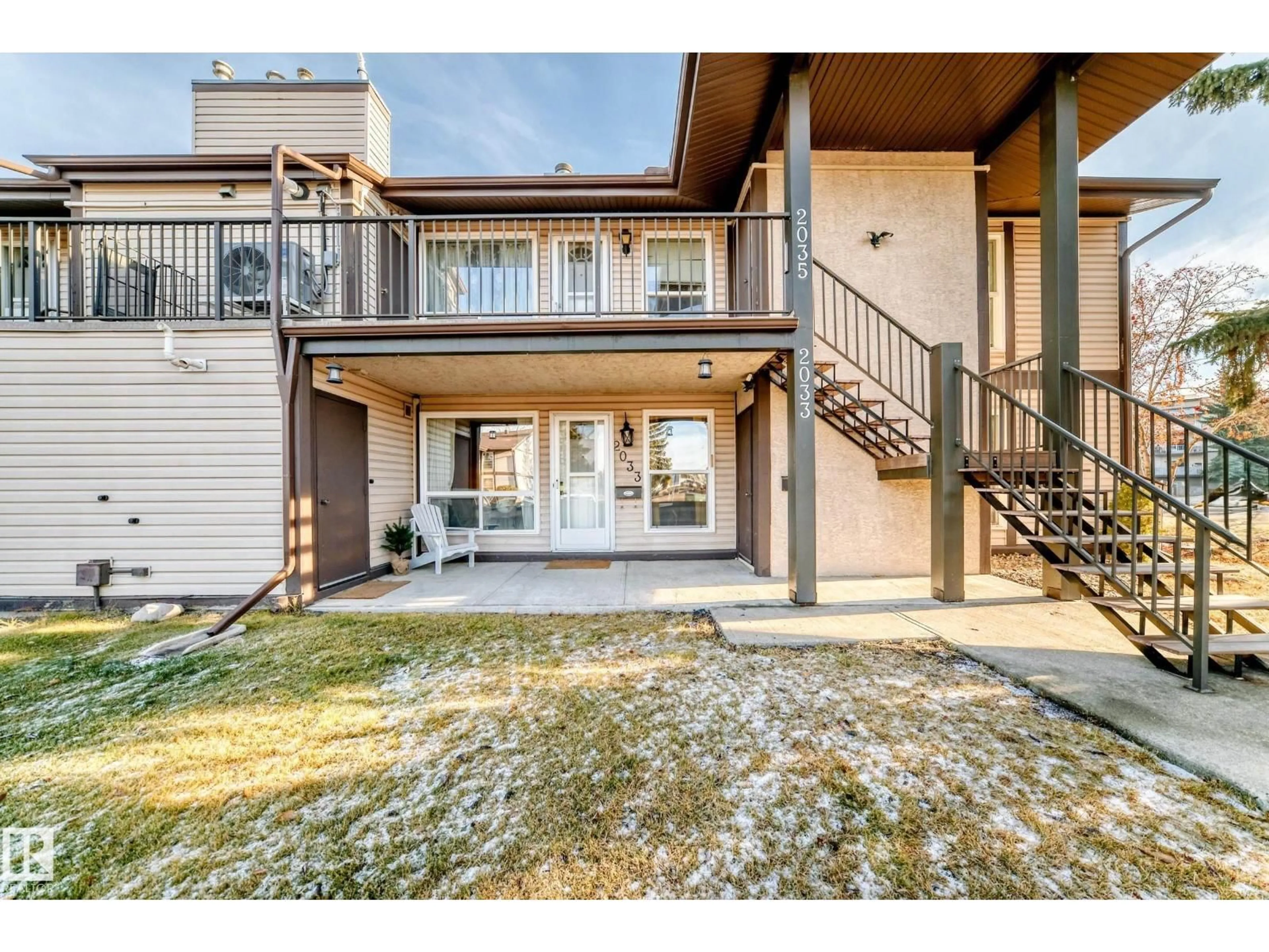 Patio, unknown for 2033 SADDLEBACK RD, Edmonton Alberta T6J4T4