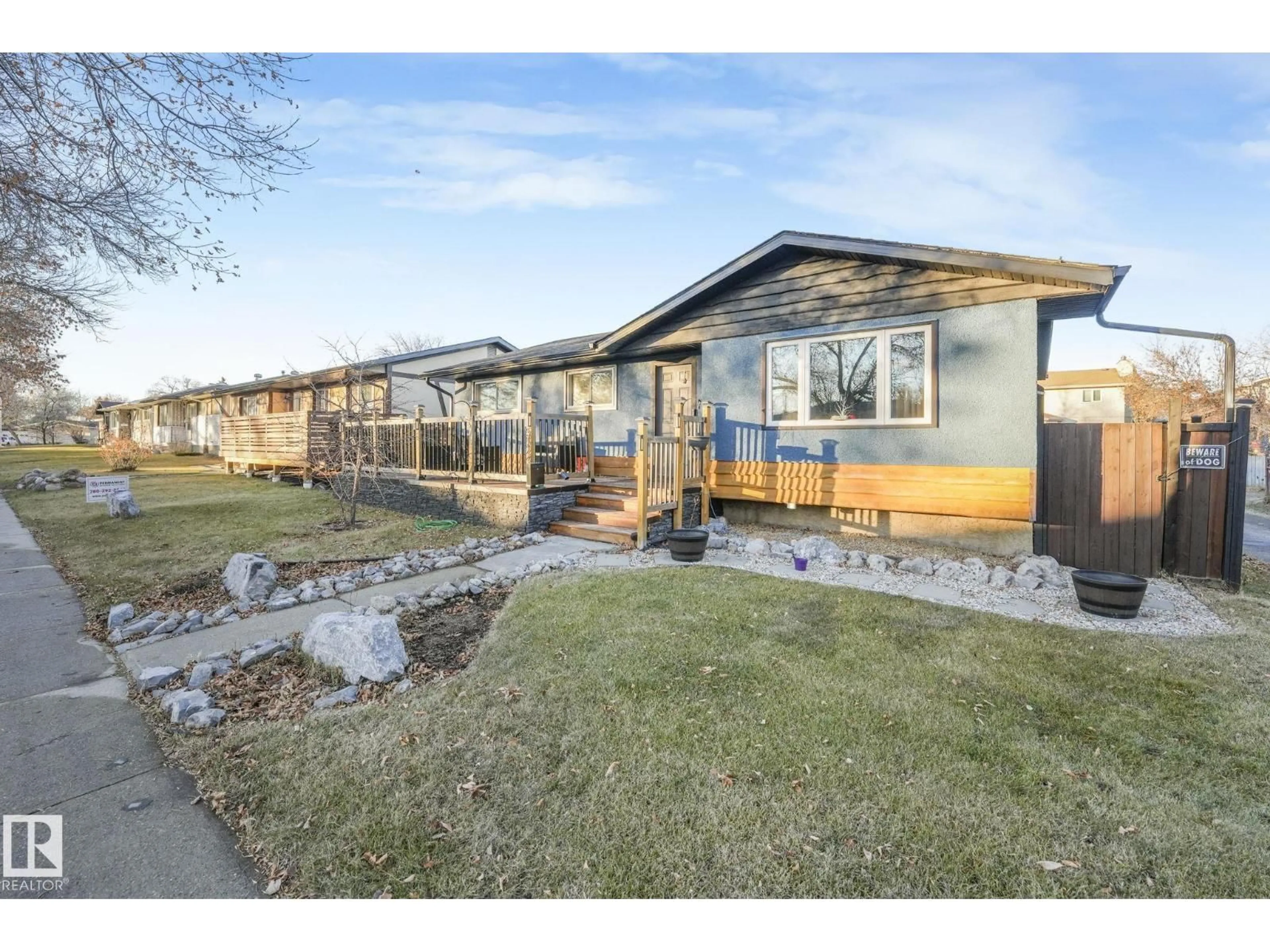 A pic from outside/outdoor area/front of a property/back of a property/a pic from drone, unknown for 5924 152A AV, Edmonton Alberta T5A1X7