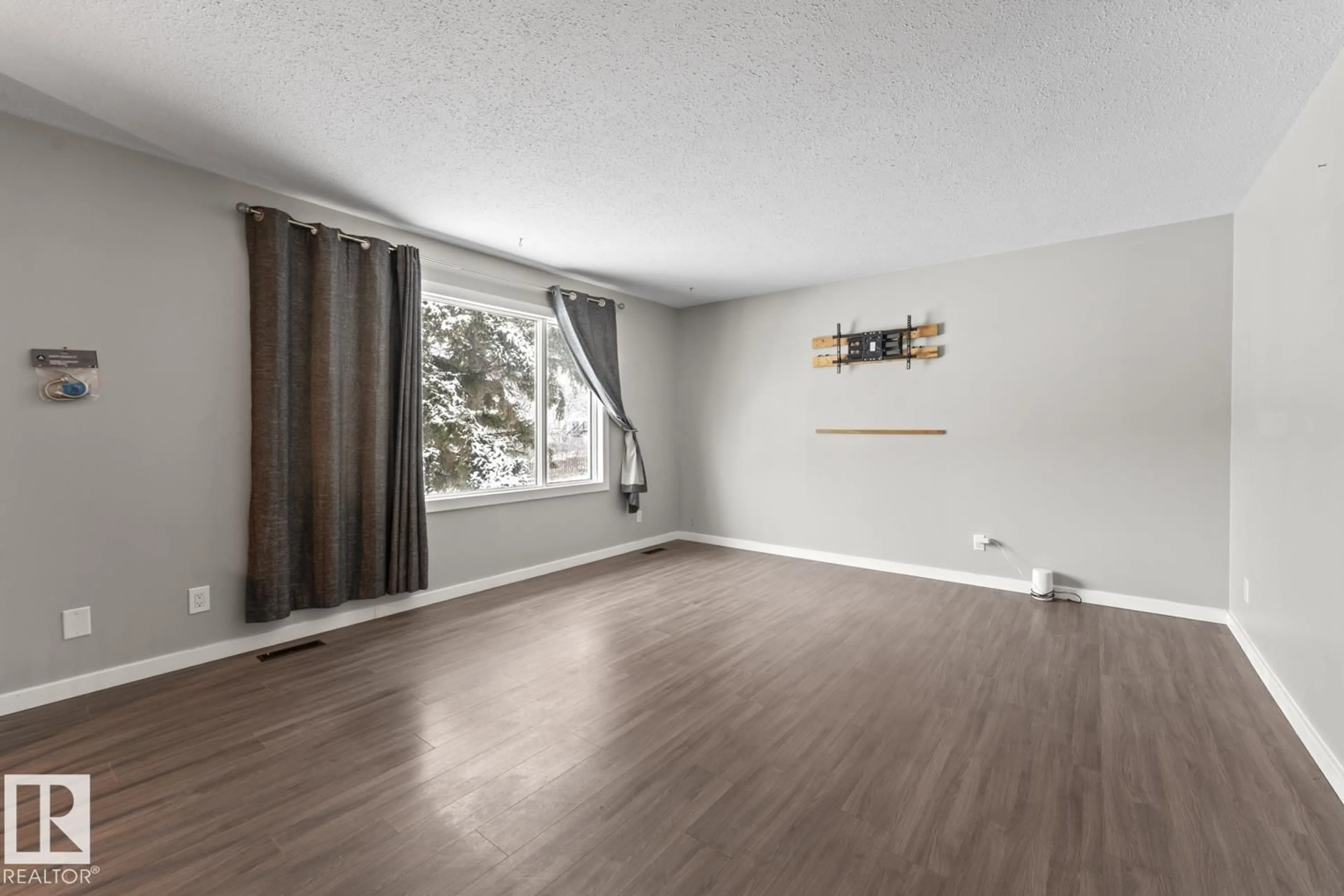 A pic of a room for 4719 47 AV, Cold Lake Alberta T9M1Y5