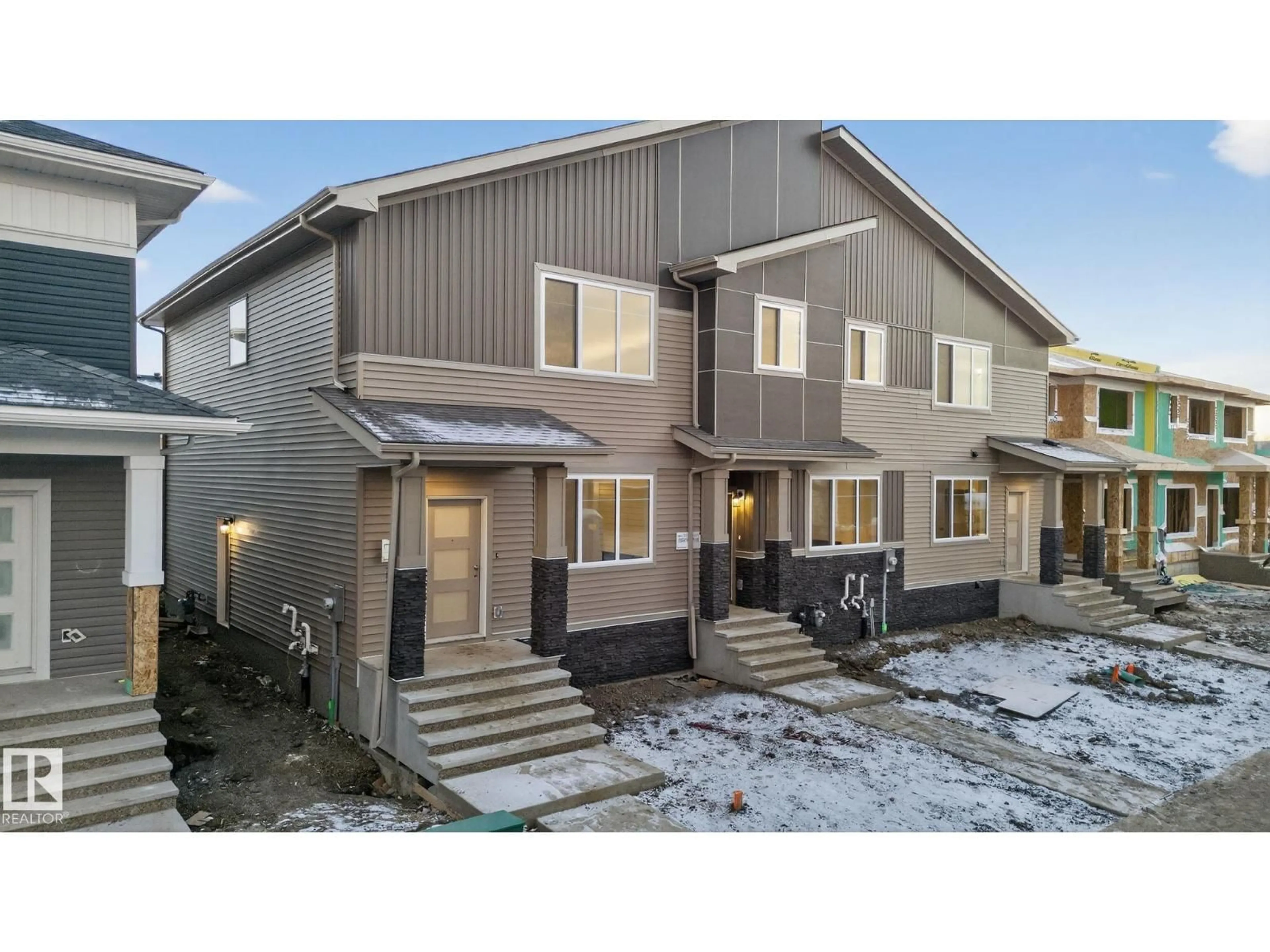 Home with vinyl exterior material, street for 130 PIERWYCK LO, Spruce Grove Alberta T7X4G2