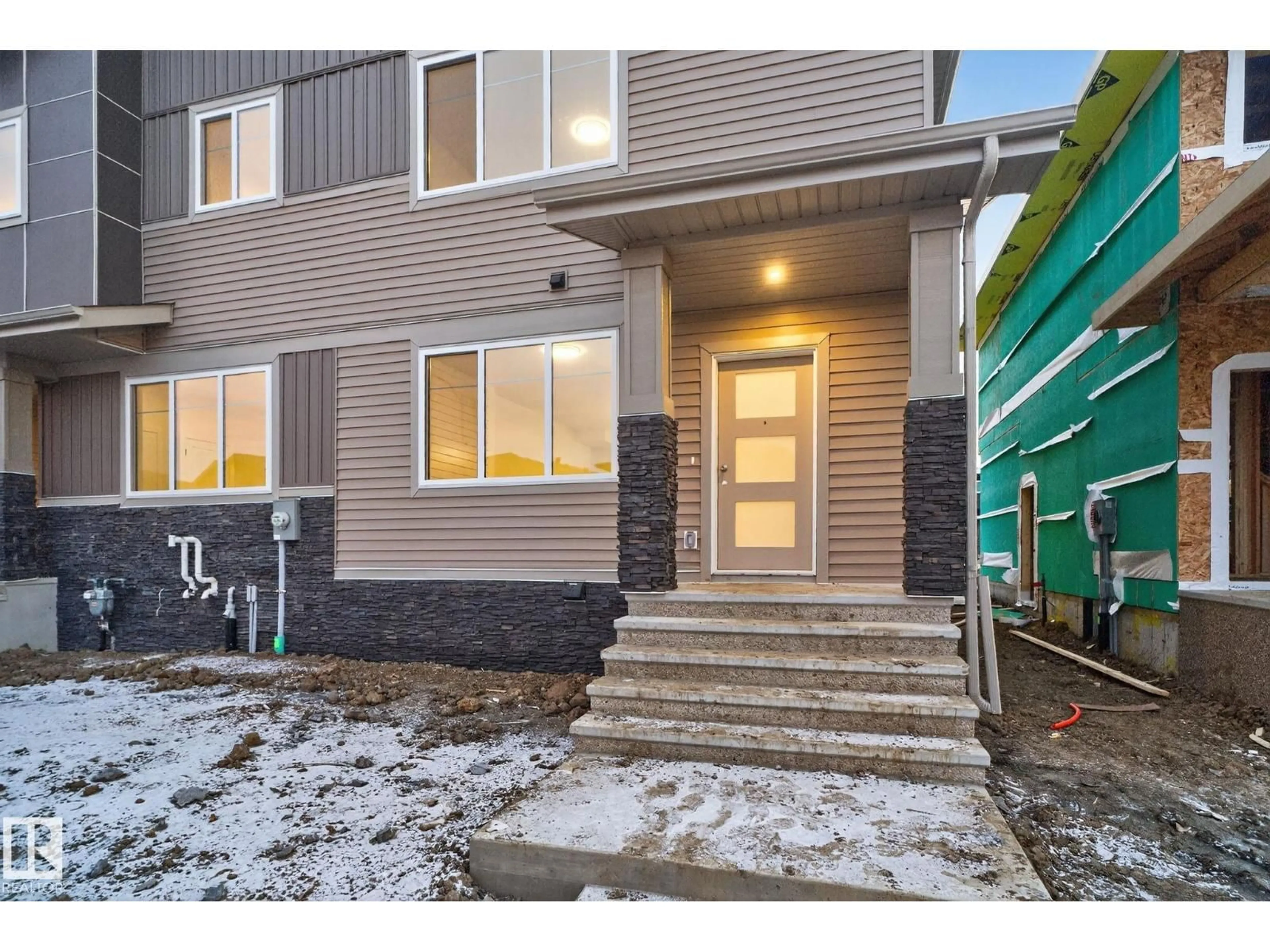 Indoor entryway for 134 PIERWYCK LO, Spruce Grove Alberta T7X4G2