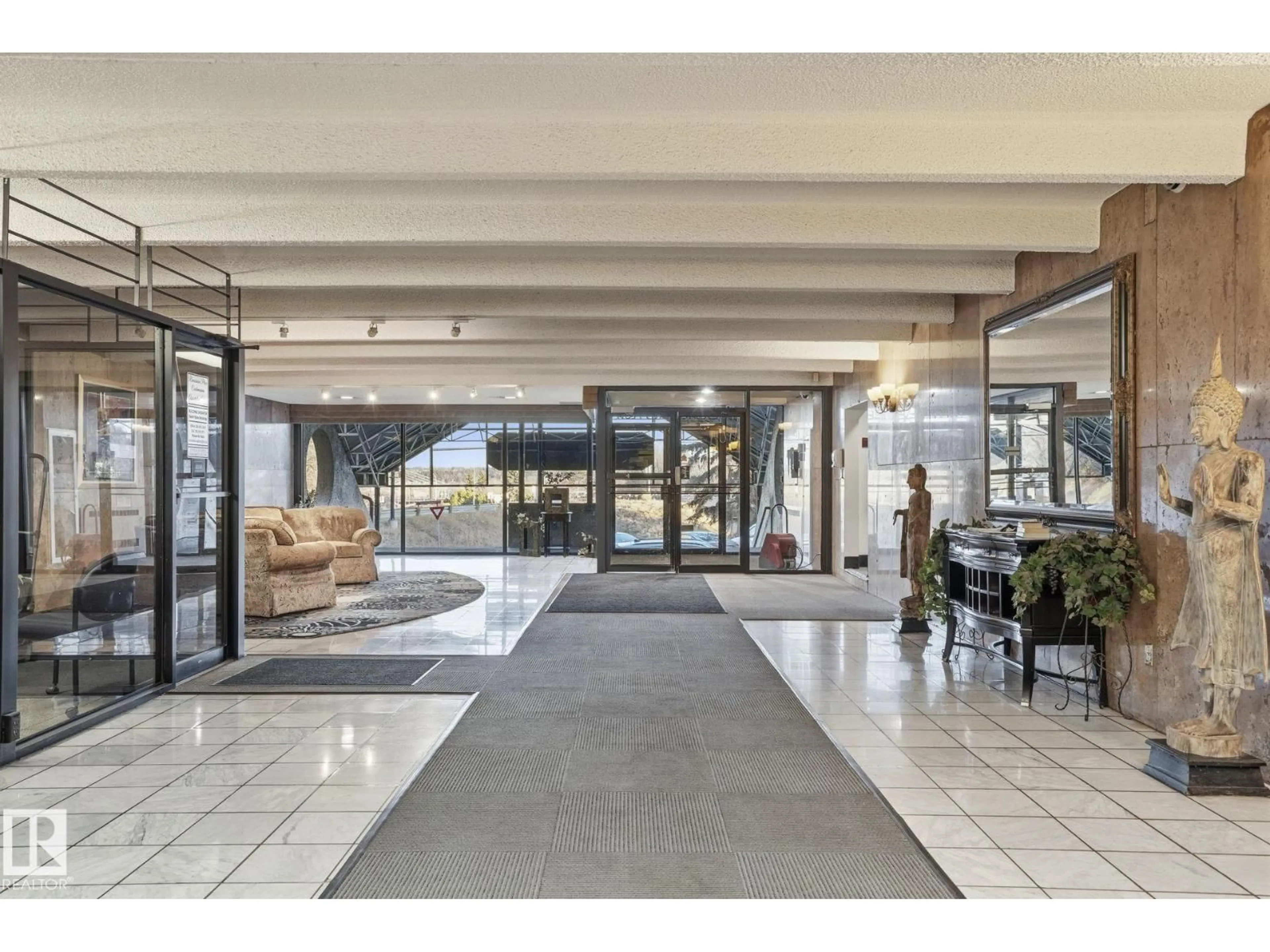 Lobby for #1103 - 9918 101 ST, Edmonton Alberta T5K2L1