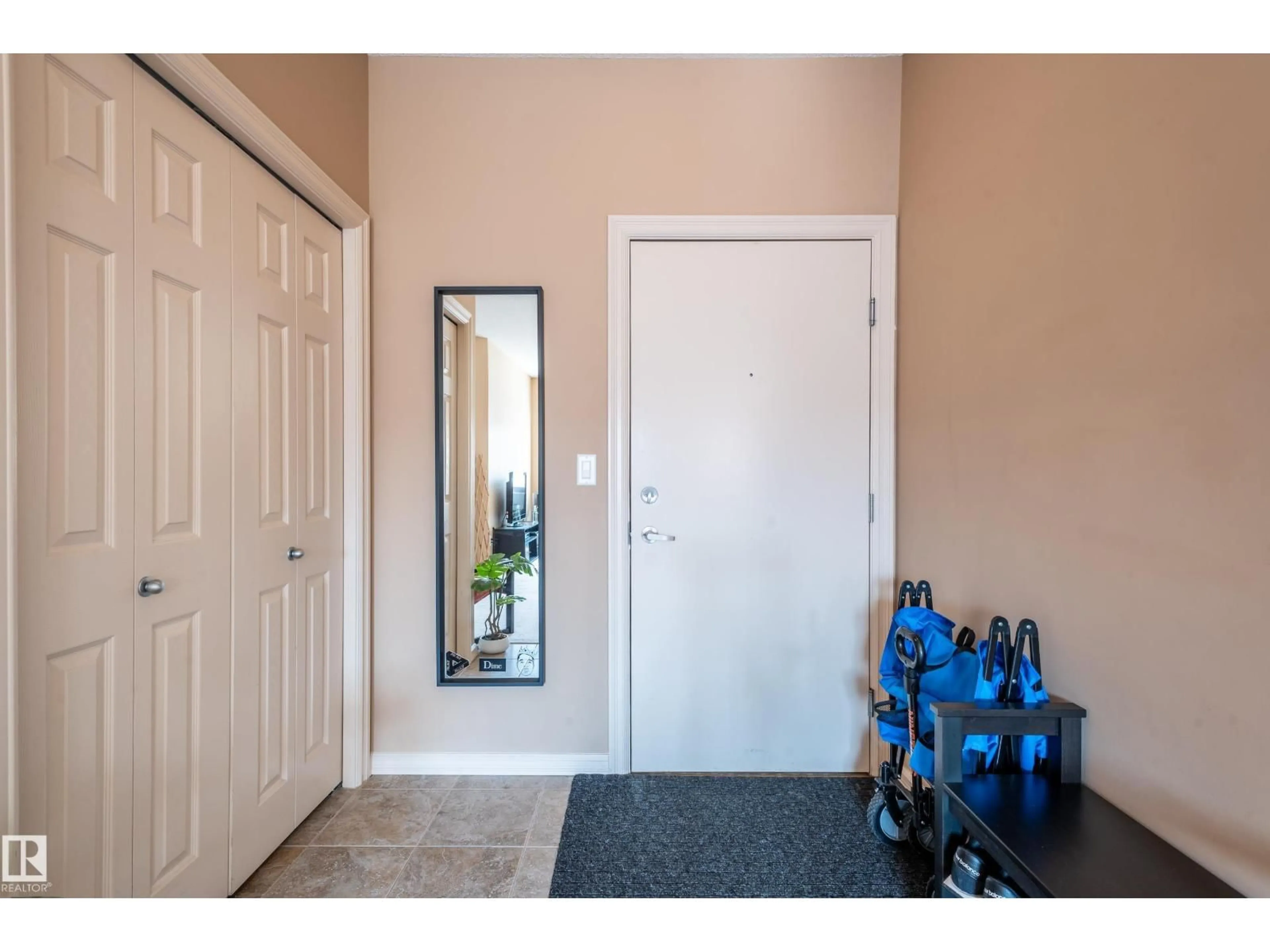 Indoor entryway for 263 - 431 MACEWAN RD, Edmonton Alberta T6W0C4