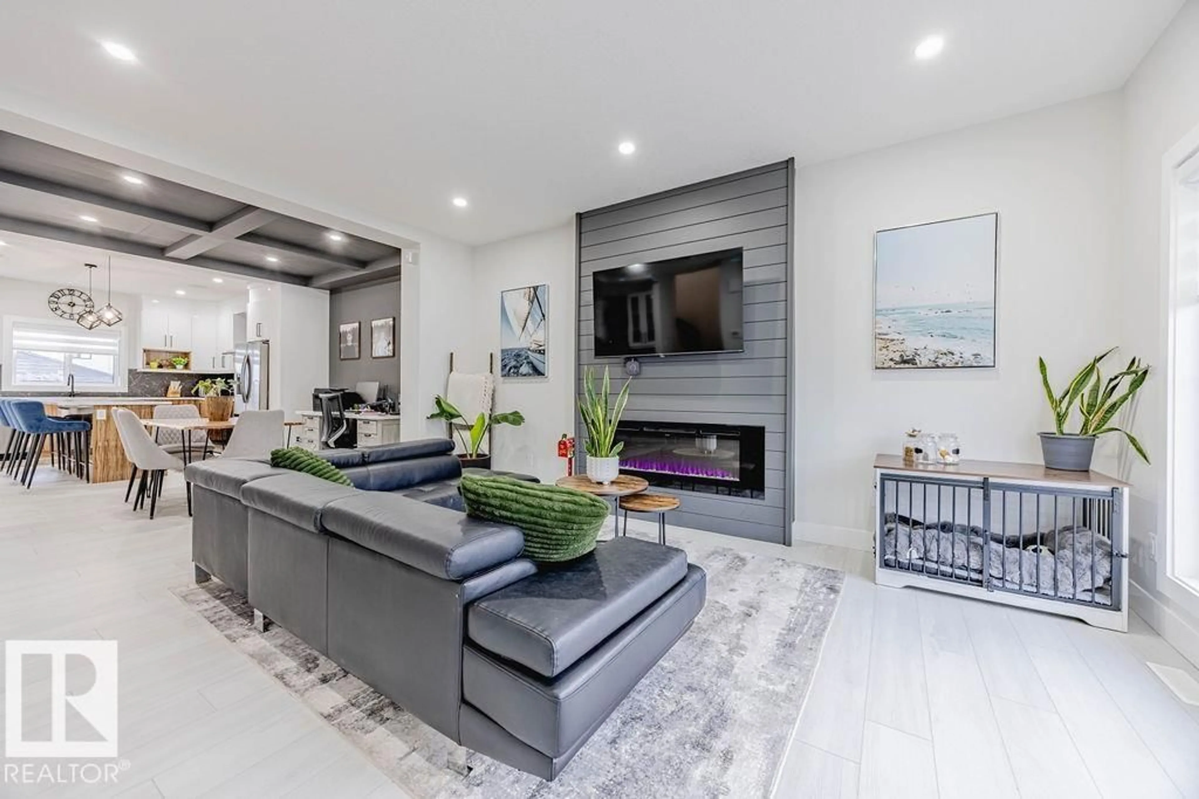 Living room with furniture, unknown for 4 CHAMBERY CR, St. Albert Alberta T8T2C1