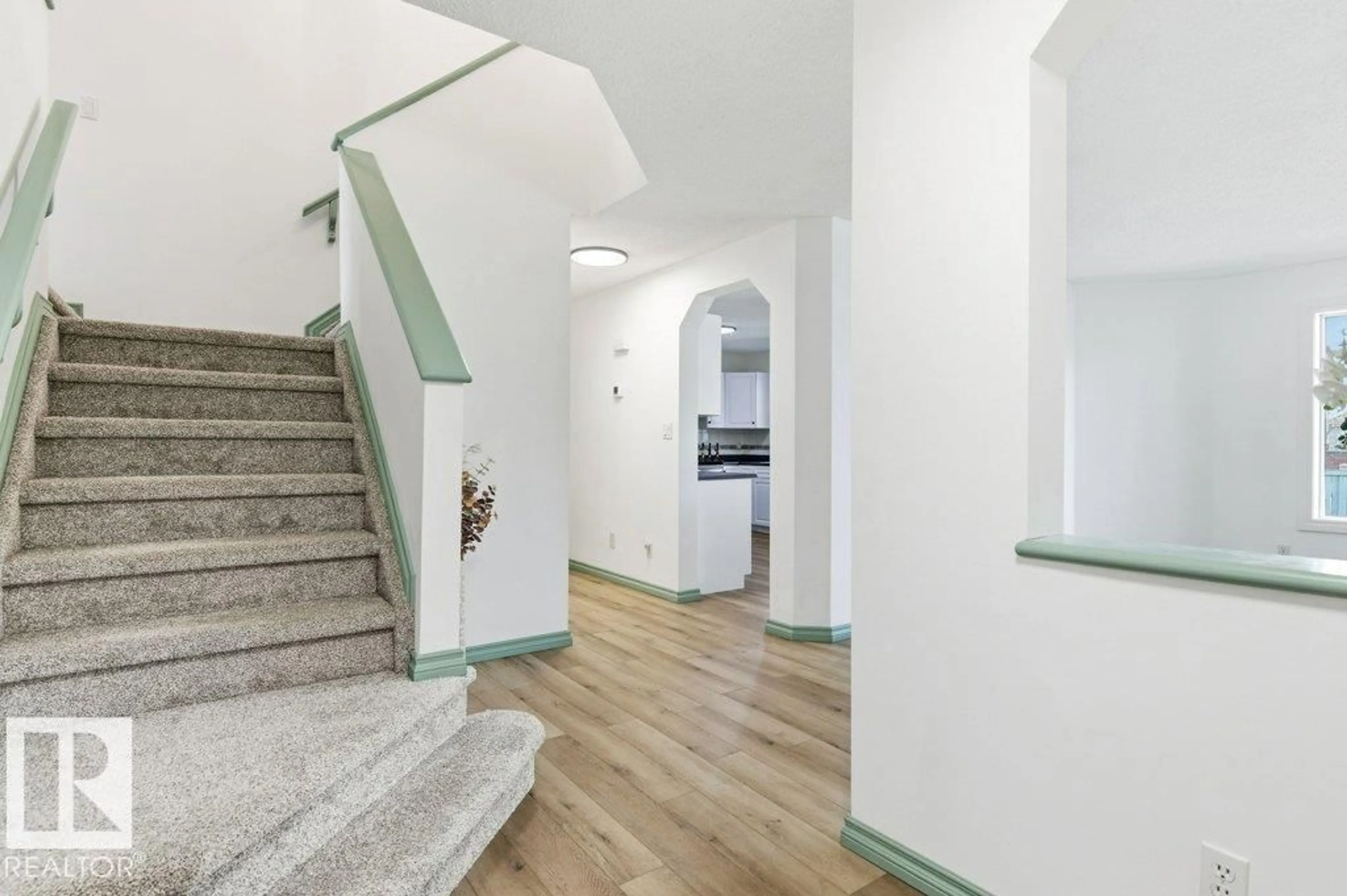 Unknown for NW - 1112 118A ST, Edmonton Alberta T6J7C3