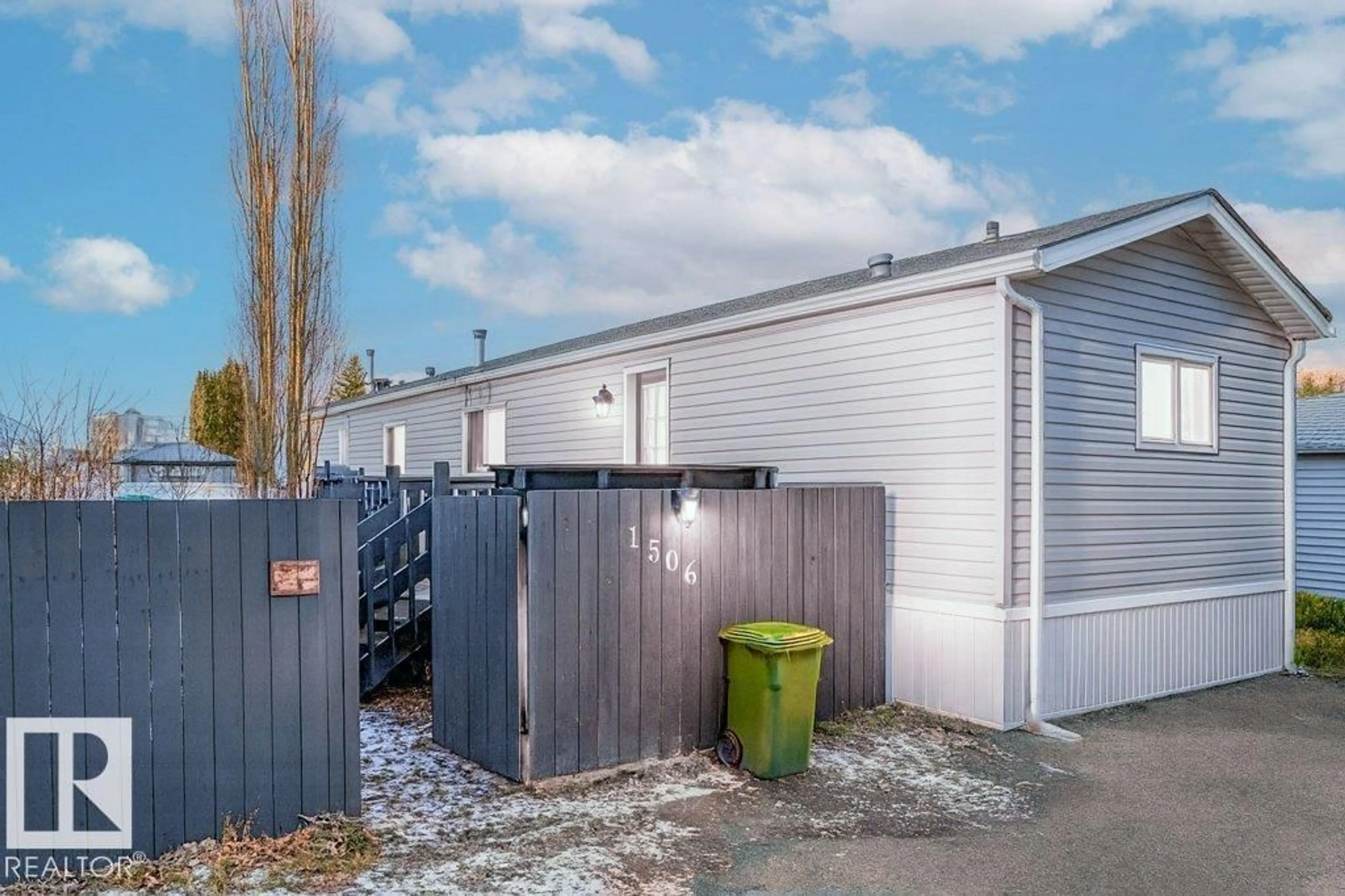 Shed for 1506 LAKEVIEW ROAD, Sherwood Park Alberta T8H1M1