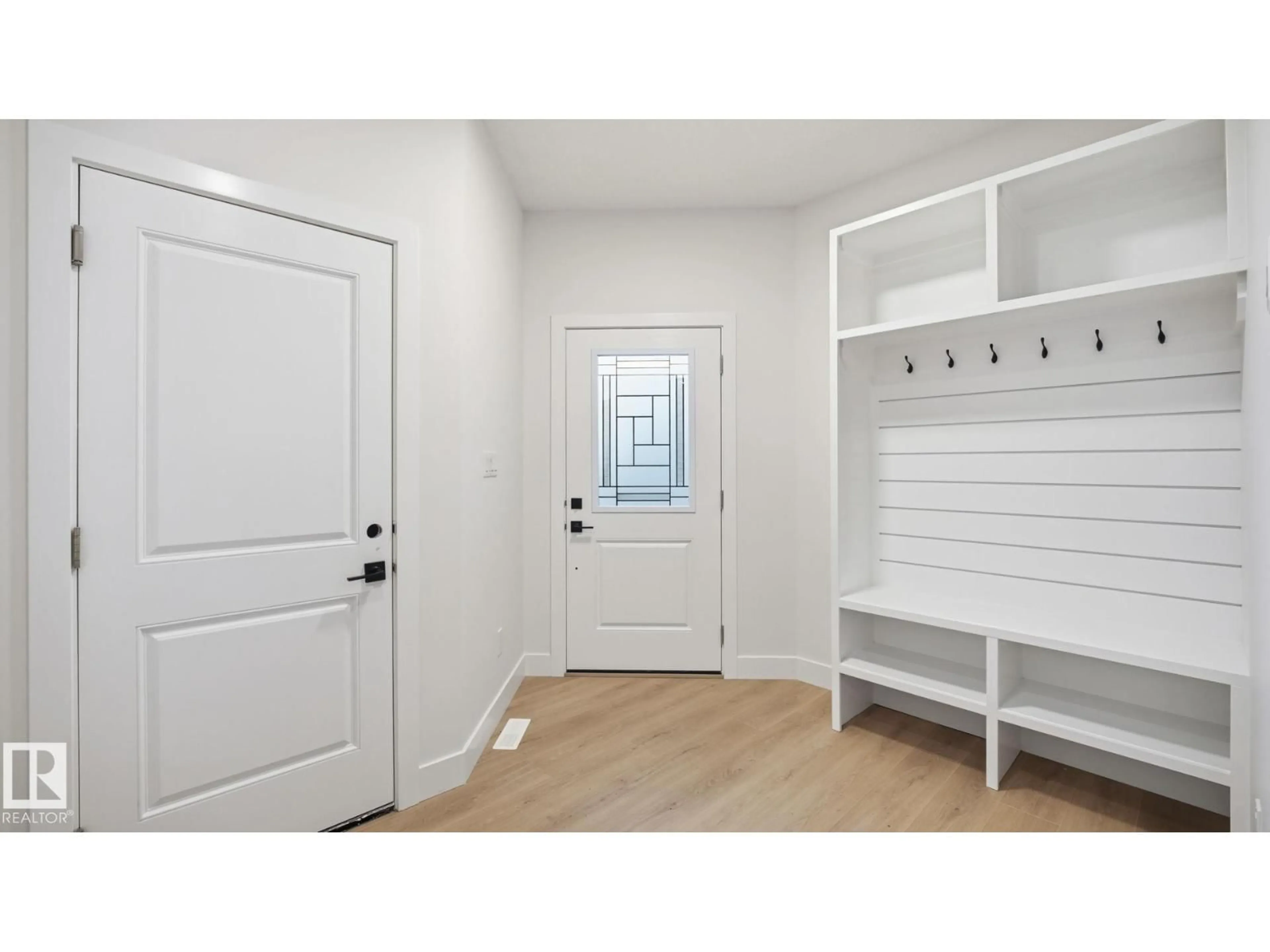 Indoor entryway for 110 SPRING LI, Spruce Grove Alberta T7X2X7