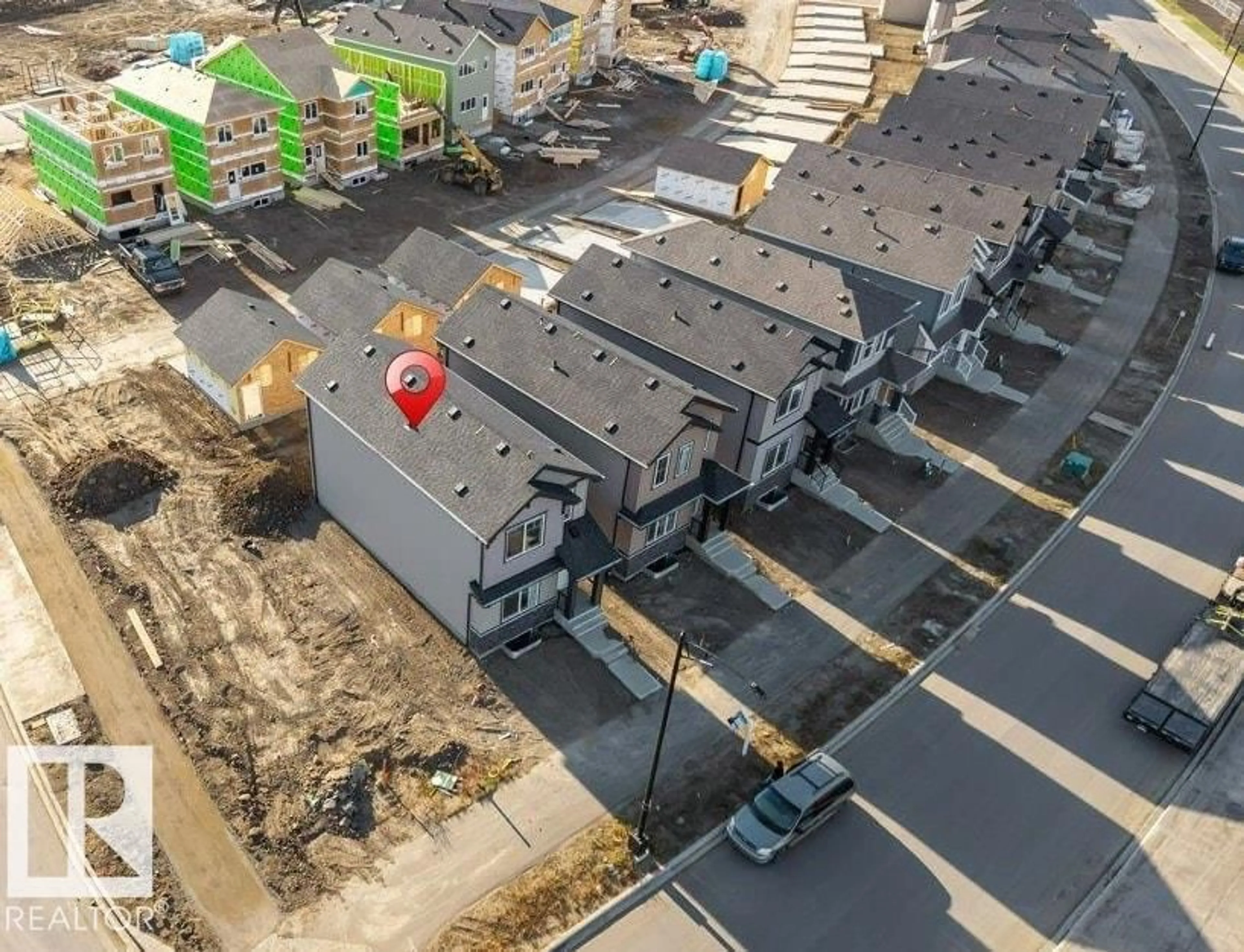 A pic from outside/outdoor area/front of a property/back of a property/a pic from drone, street for 1007 ASTER BV, Edmonton Alberta T6T2W8