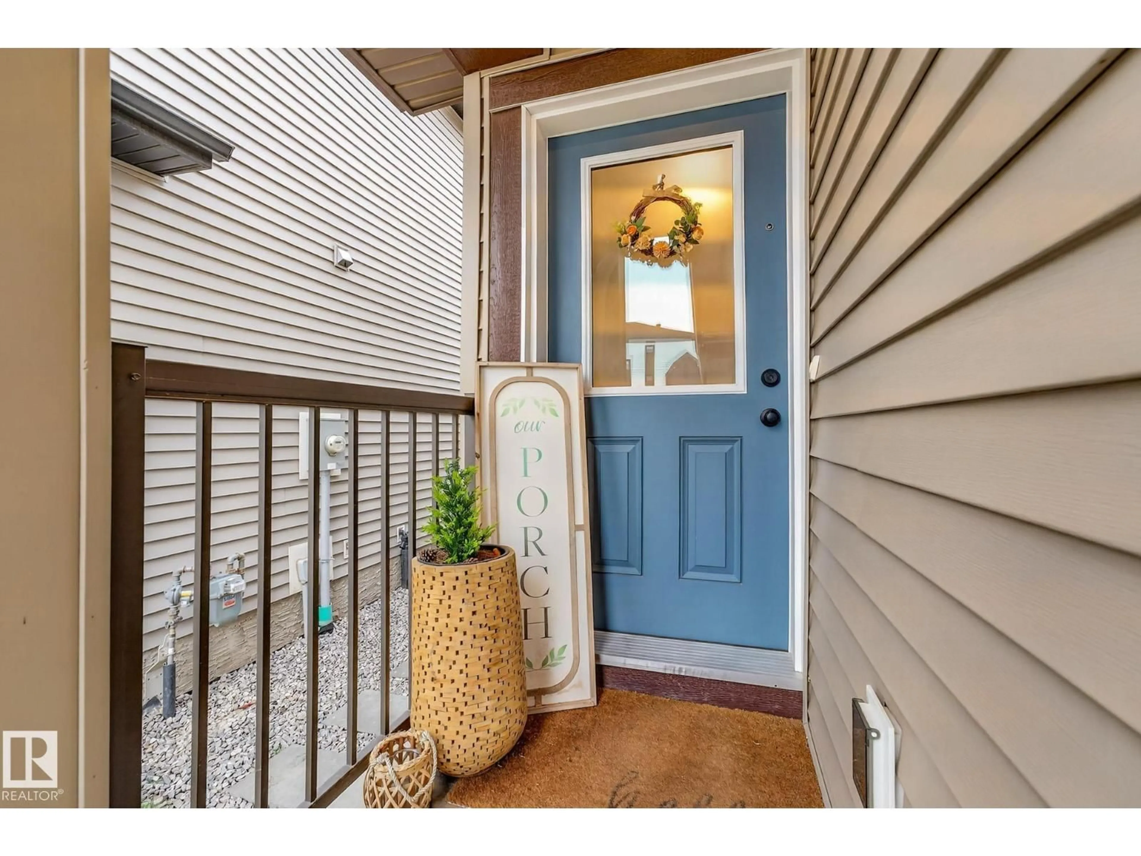 Indoor entryway for 126 SPRING LI, Spruce Grove Alberta T7X2X7