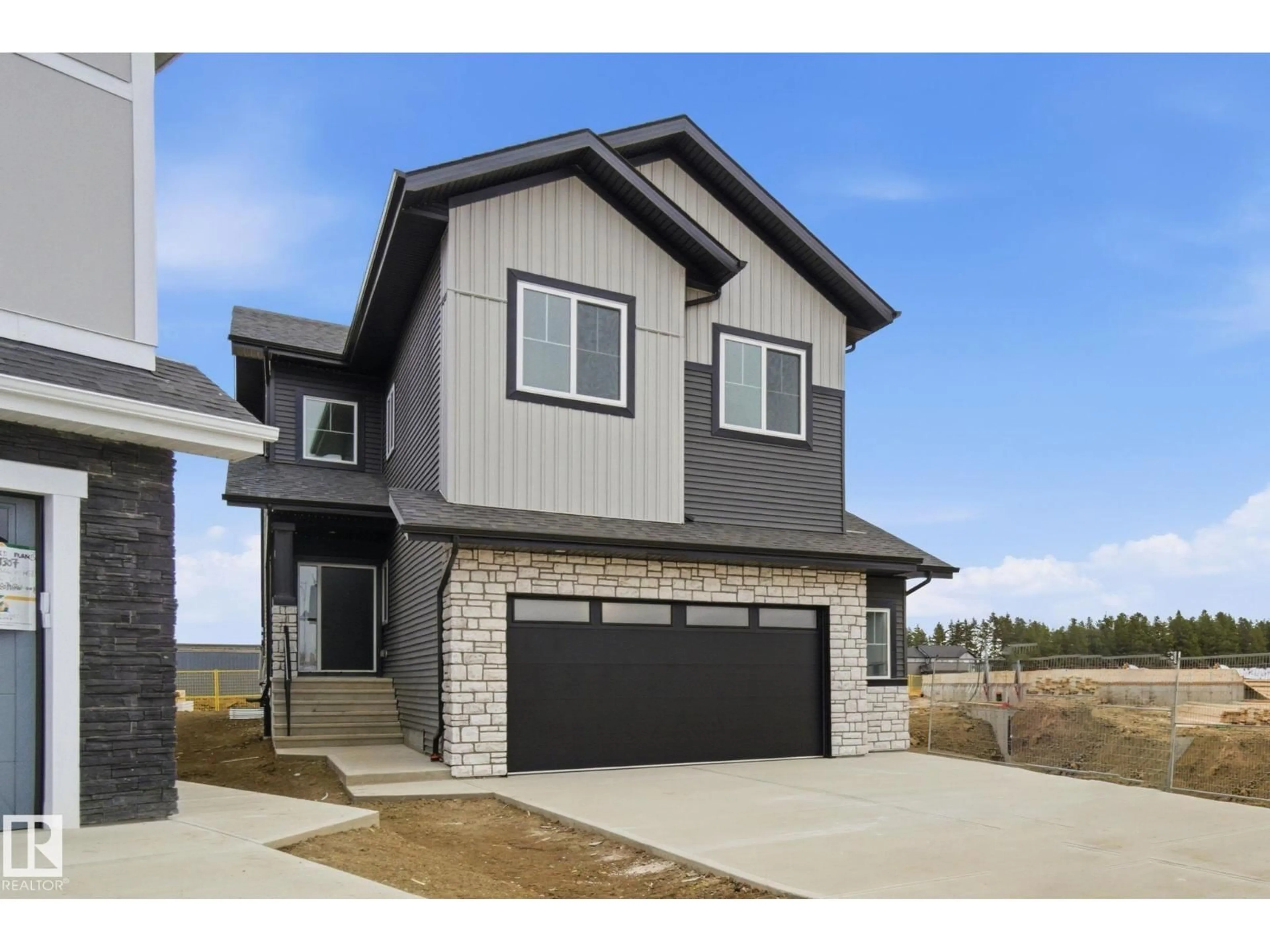 Home with vinyl exterior material, street for 3309 CHERNOWSKI WY, Edmonton Alberta T6W5H2