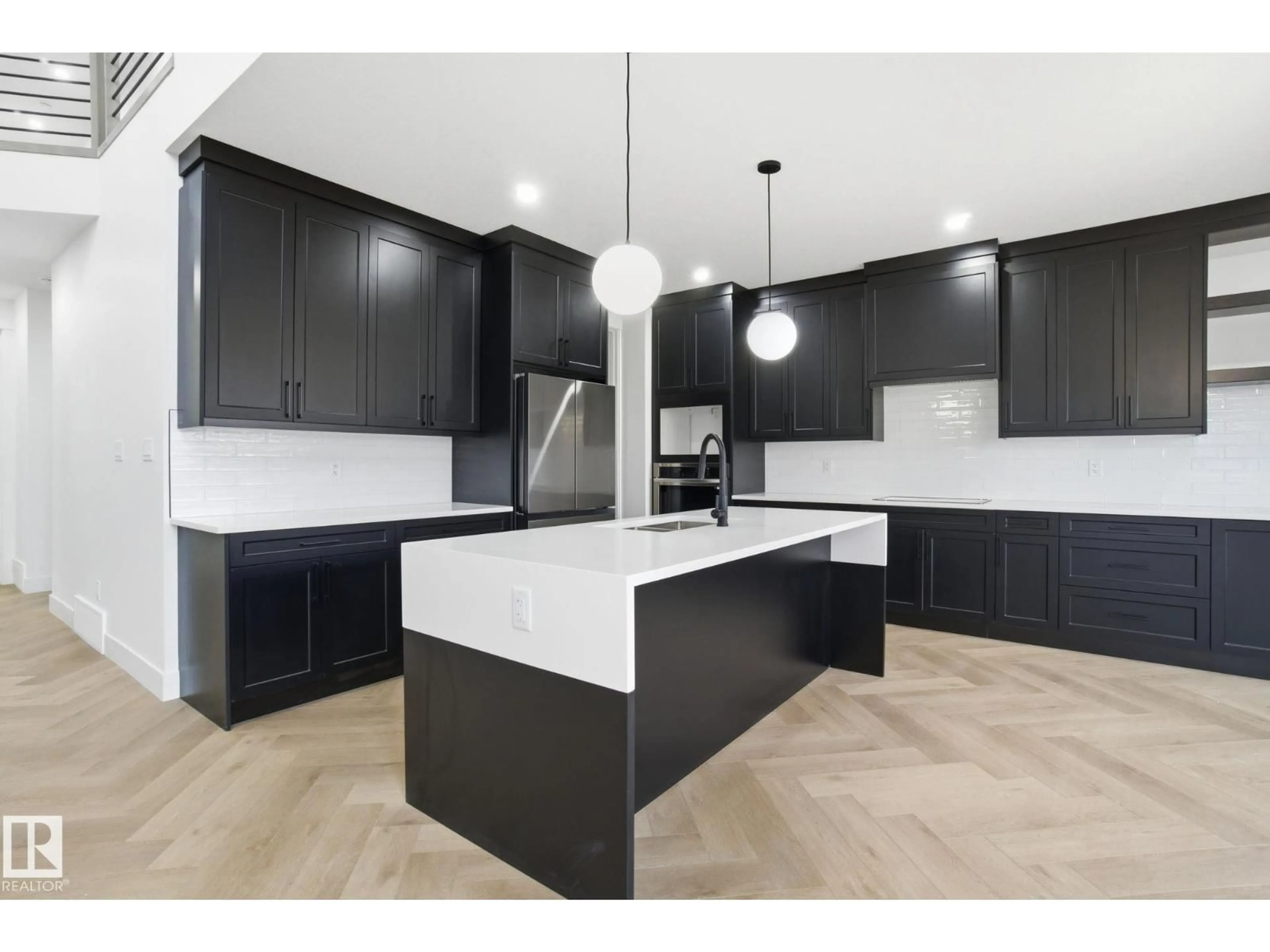 Contemporary kitchen, unknown for 3294 CHERNOWSKI WY, Edmonton Alberta T6W5H2