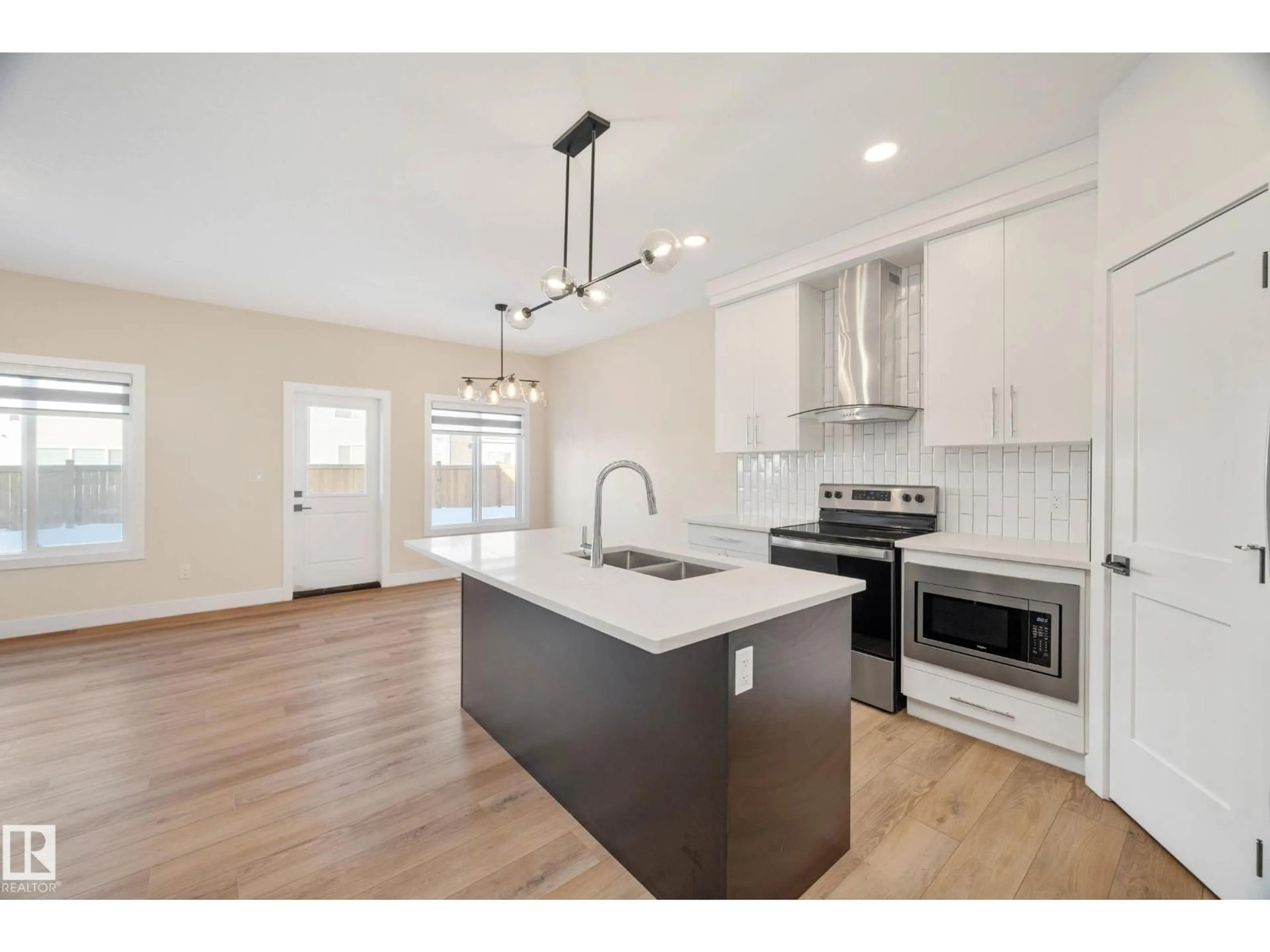 Open concept kitchen, unknown for 374 BLUFF CV, Leduc Alberta T9E1M9