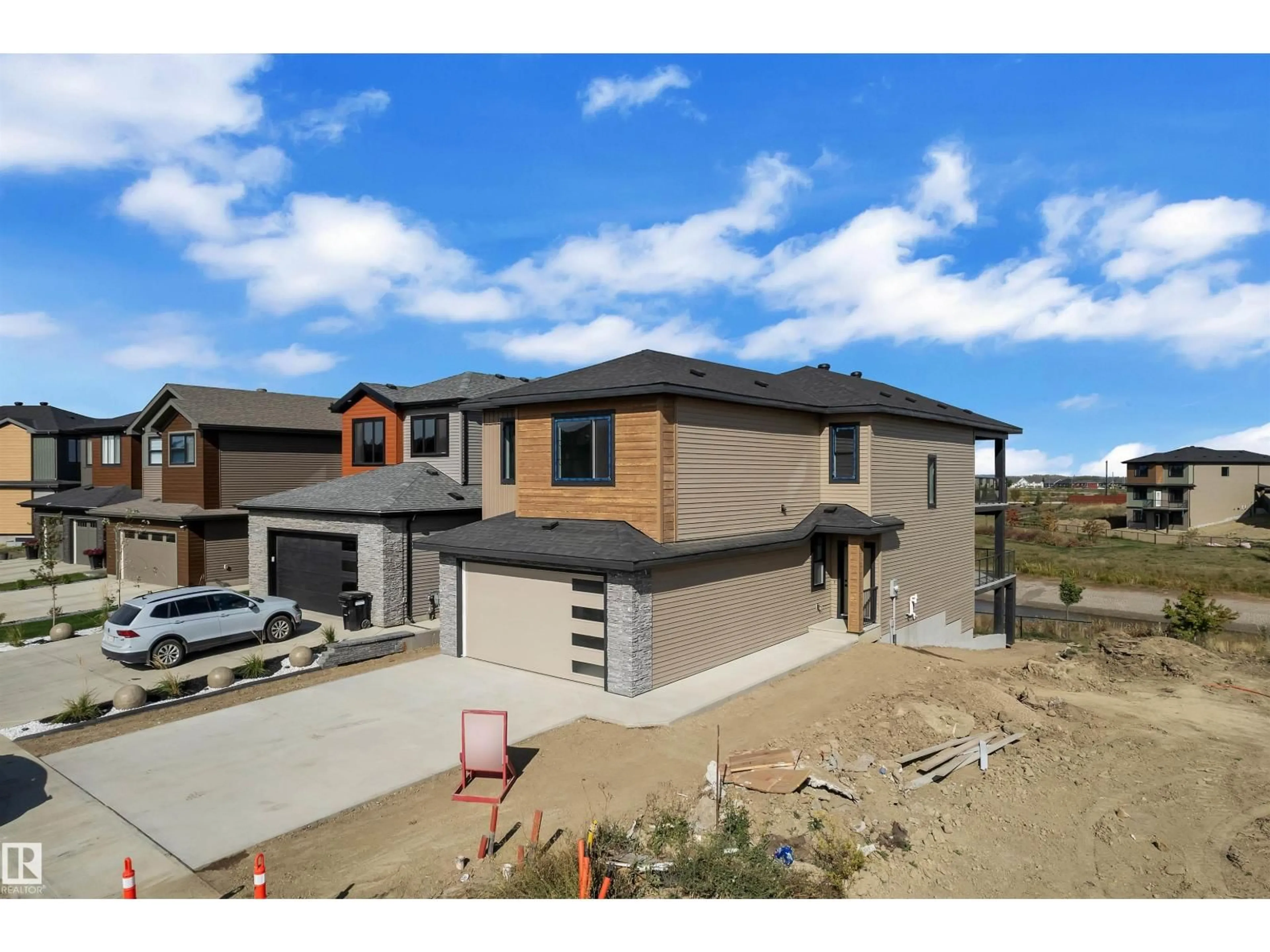 A pic from outside/outdoor area/front of a property/back of a property/a pic from drone, street for 30 TILIA PL, Spruce Grove Alberta T7X0Z3