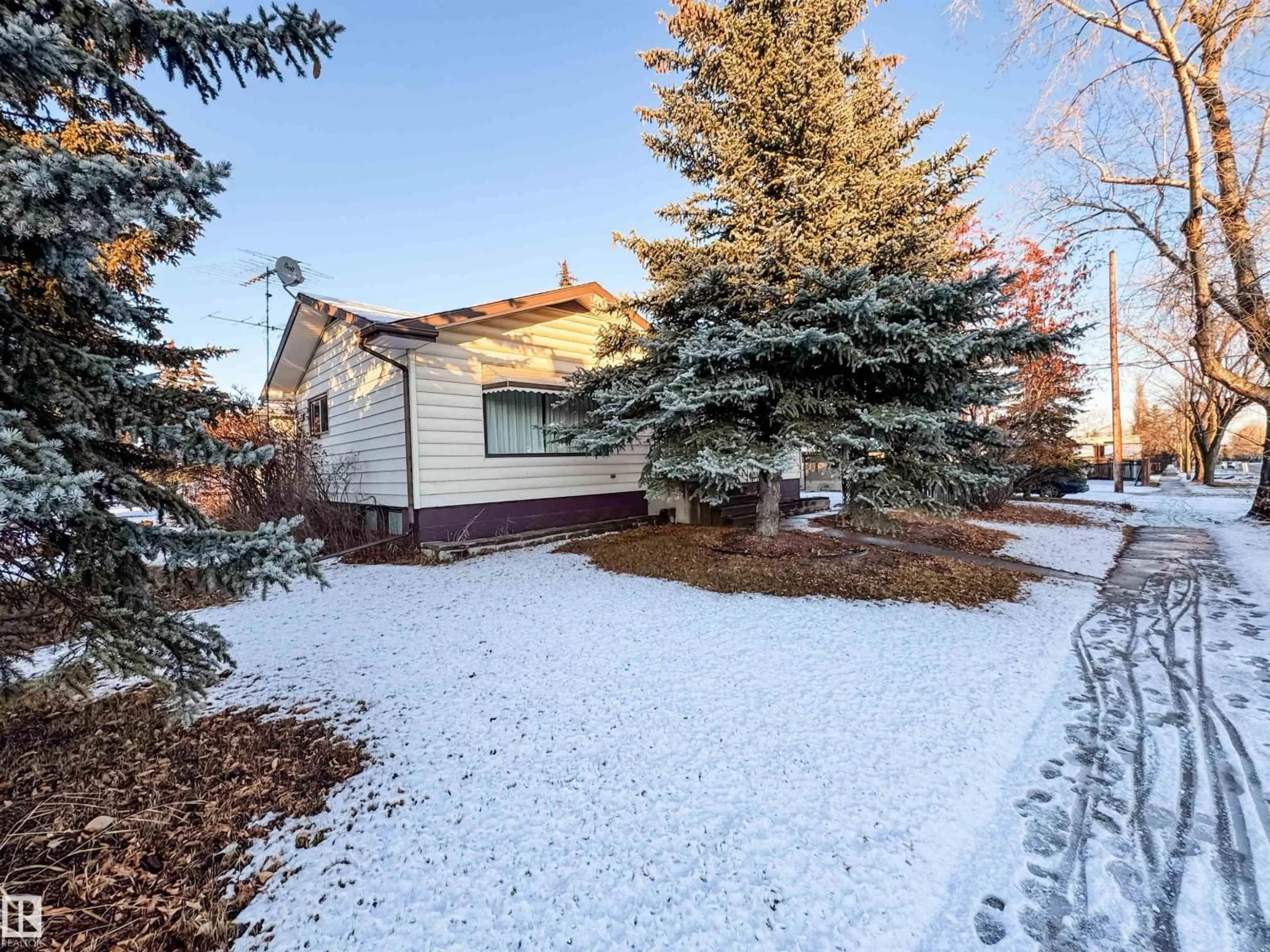 Unknown for 4508 50 AV, Drayton Valley Alberta T7A1C6