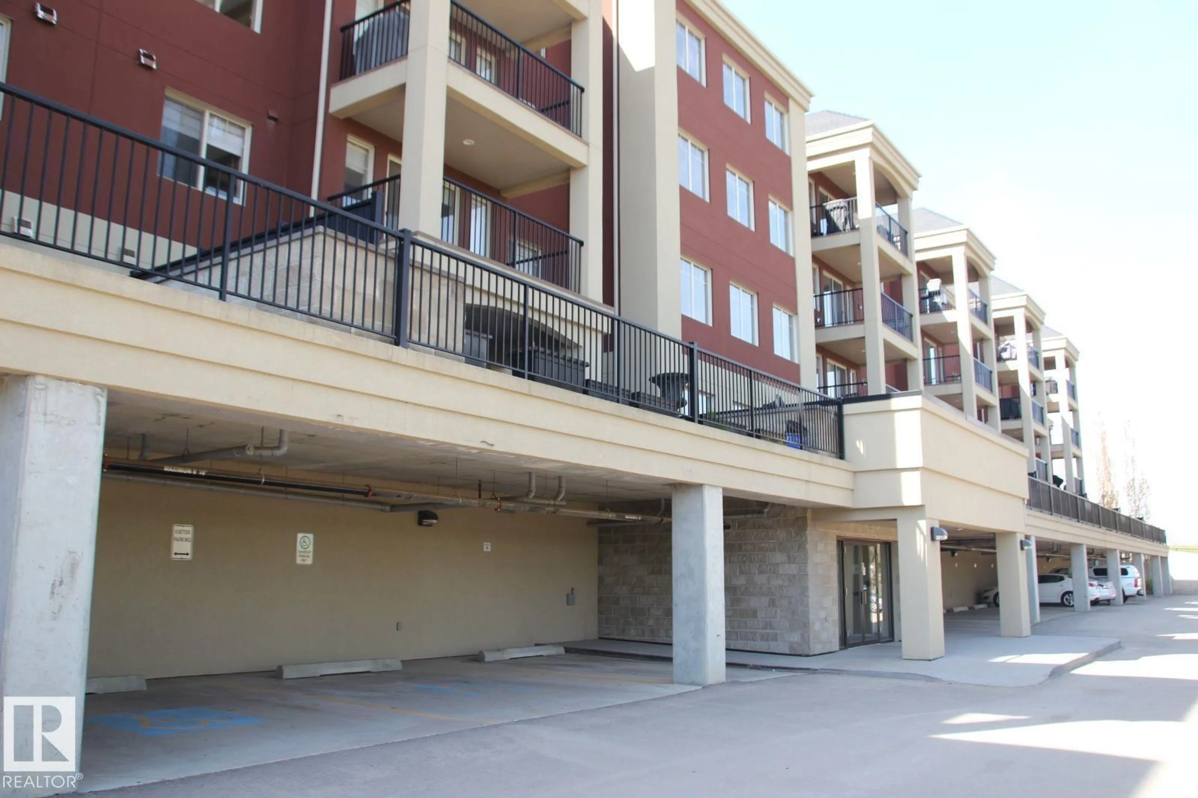 Patio, building for 500 - 216 PALISADES WY, Sherwood Park Alberta T8H0H7