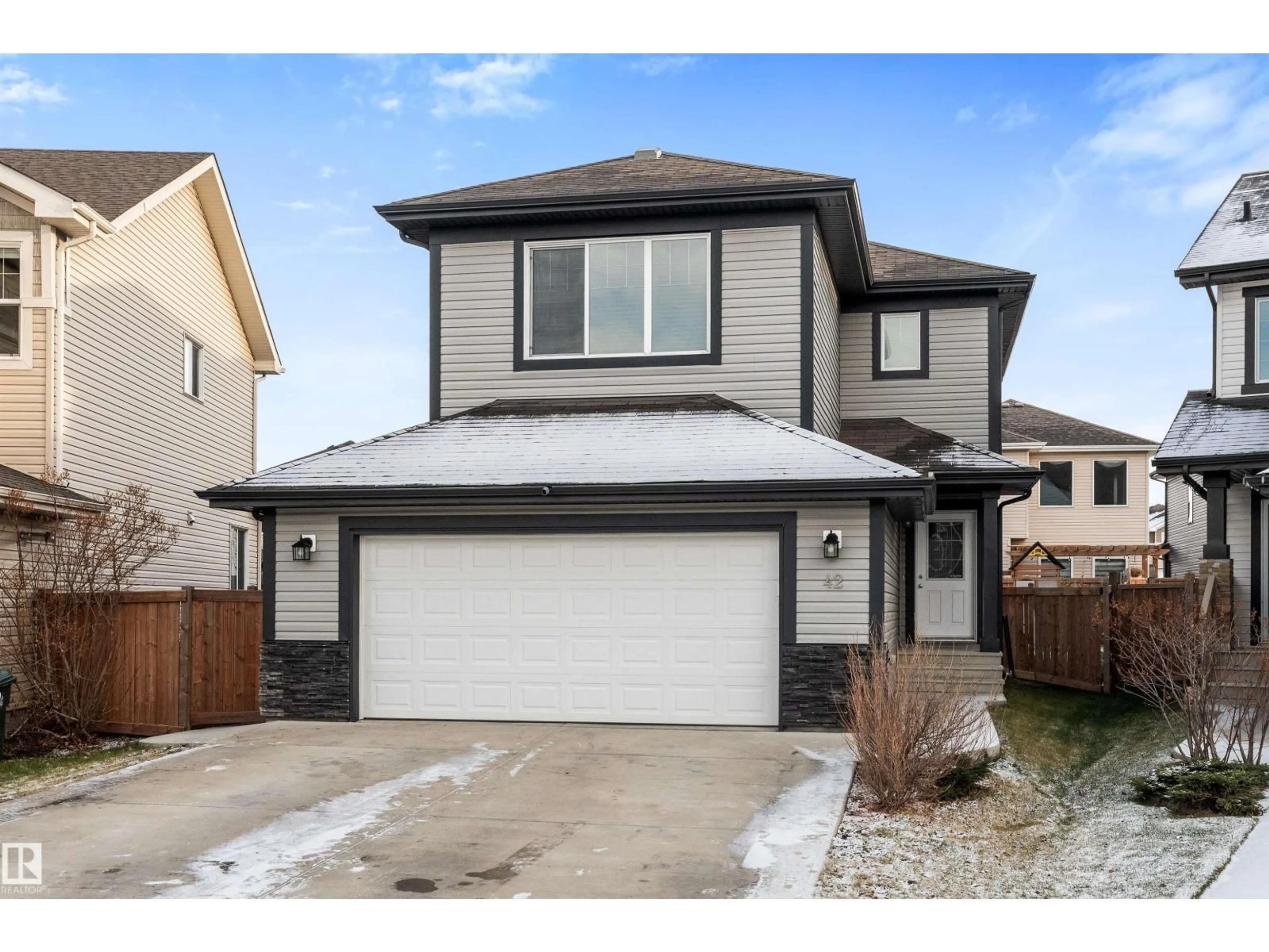Home with vinyl exterior material, street for 42 SPRINGHAVEN CL, Spruce Grove Alberta T7X0V1
