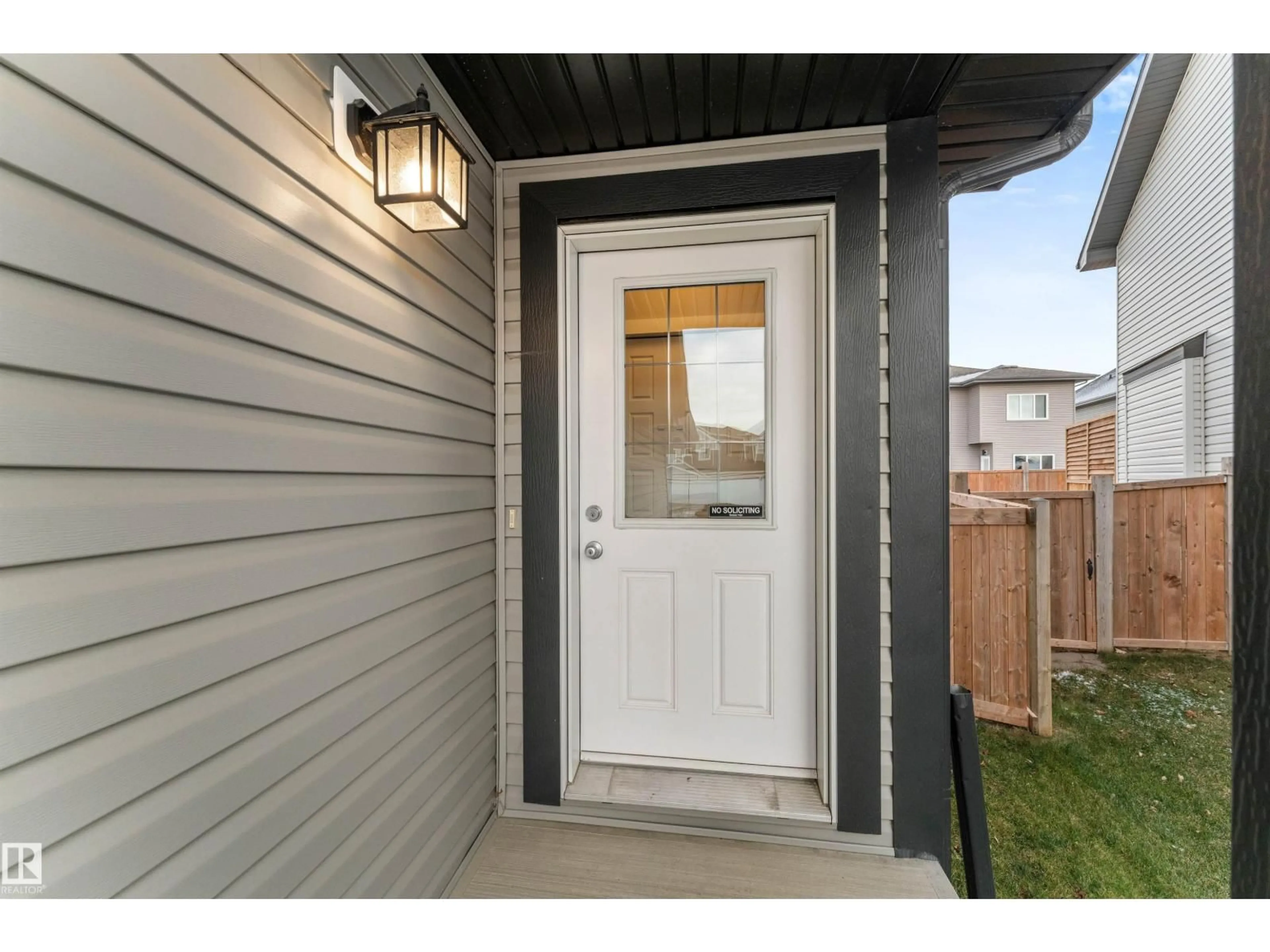 Indoor entryway for 42 SPRINGHAVEN CL, Spruce Grove Alberta T7X0V1