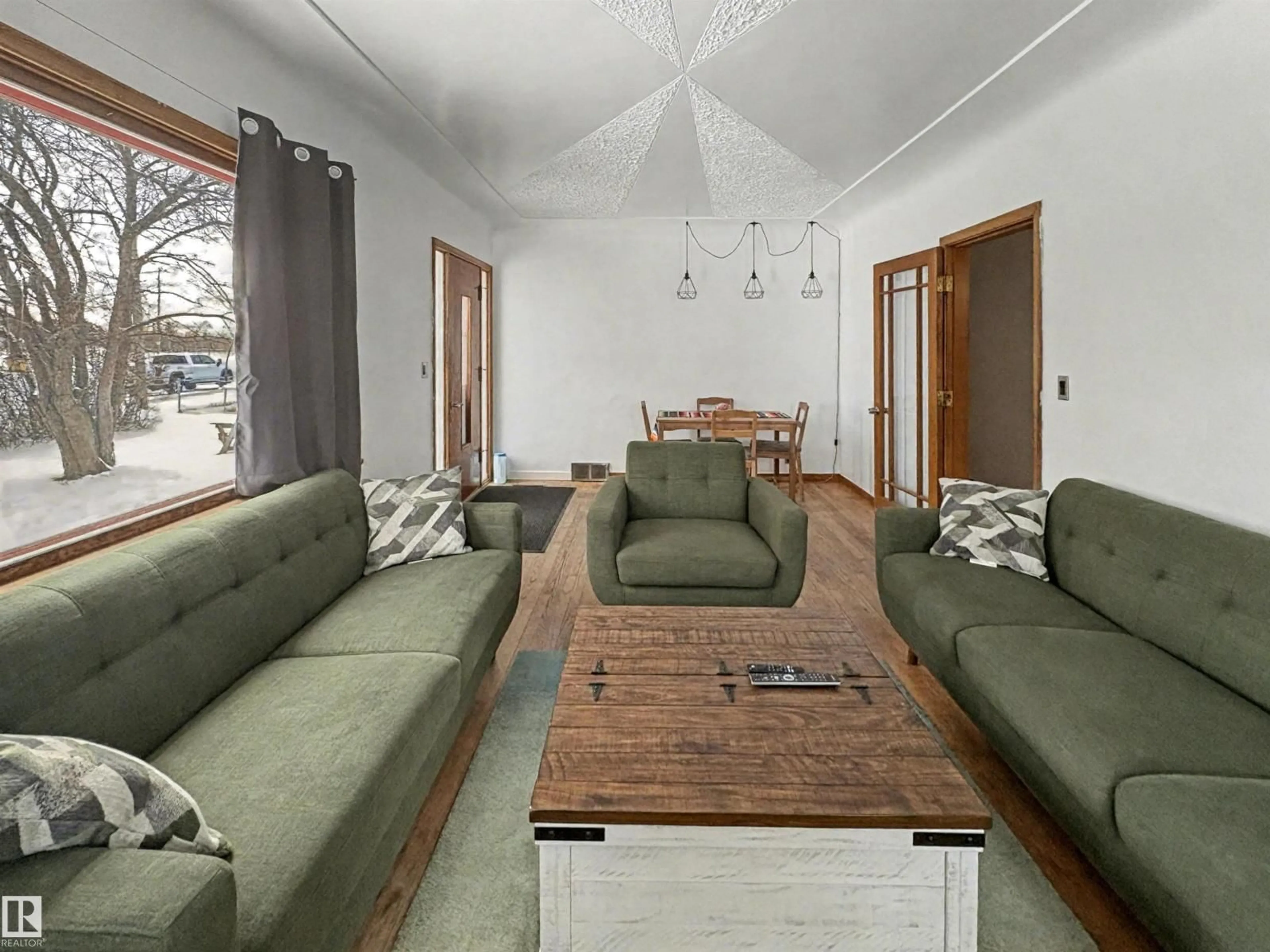 Living room with furniture, unknown for 5510 RAILWAY AV, Glendon Alberta T0A1P0