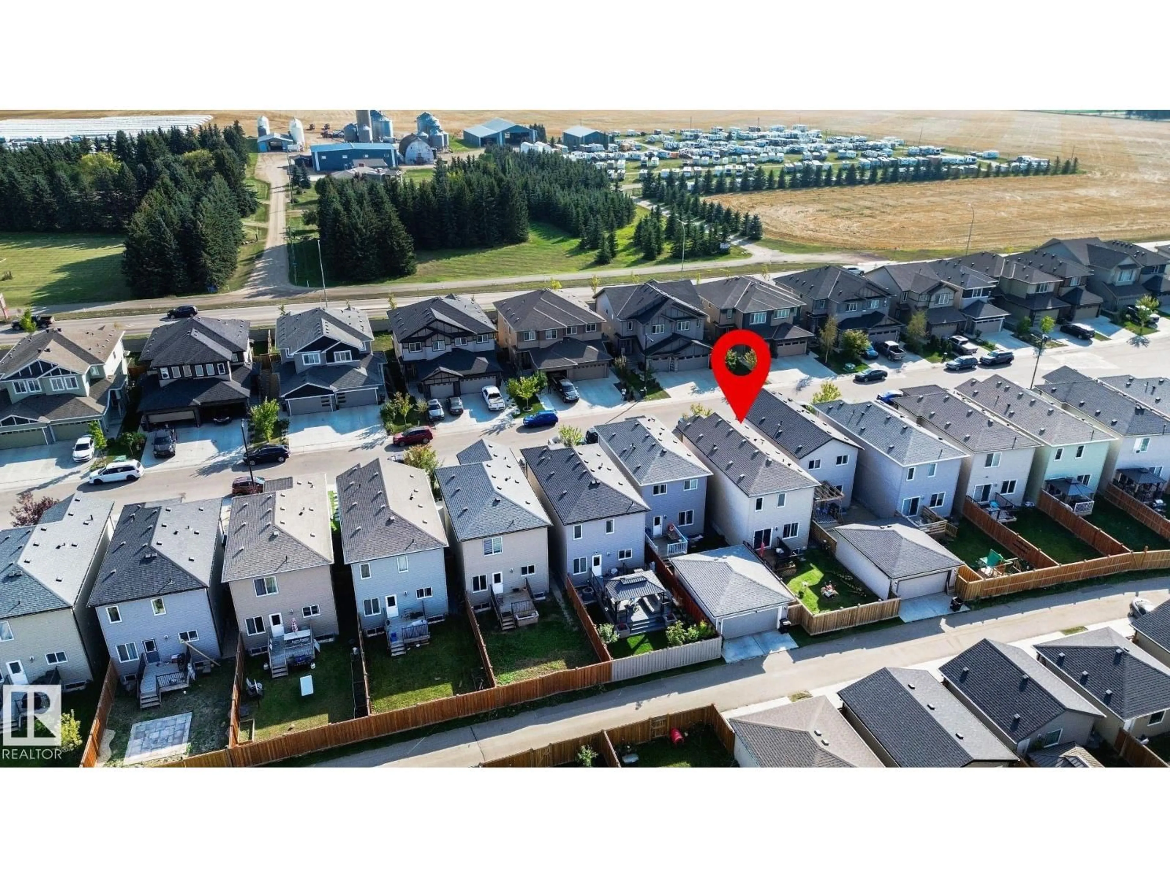 A pic from outside/outdoor area/front of a property/back of a property/a pic from drone, street for 7627 CREIGHTON SW, Edmonton Alberta T6W3Z5